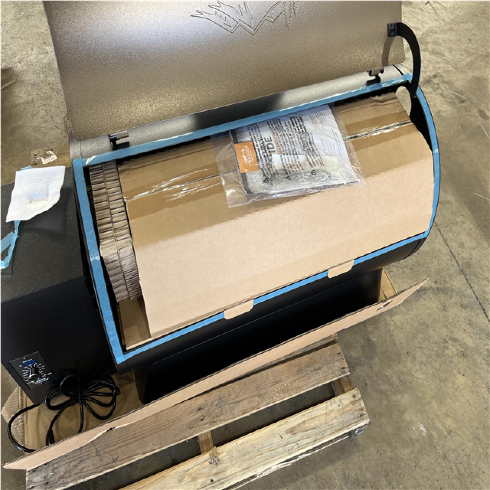 Houston Location - AS-IS home improvement pallet TRAEGER GRILL