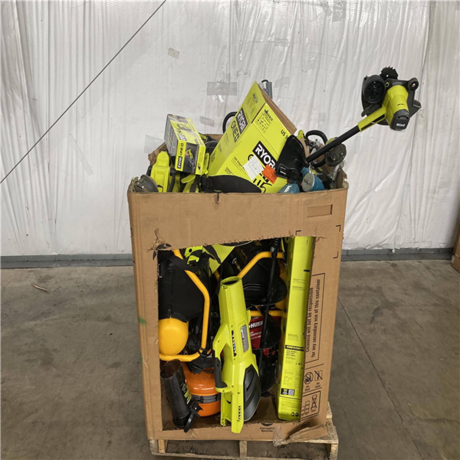 Houston Location AS IS - Outdoor Pallet