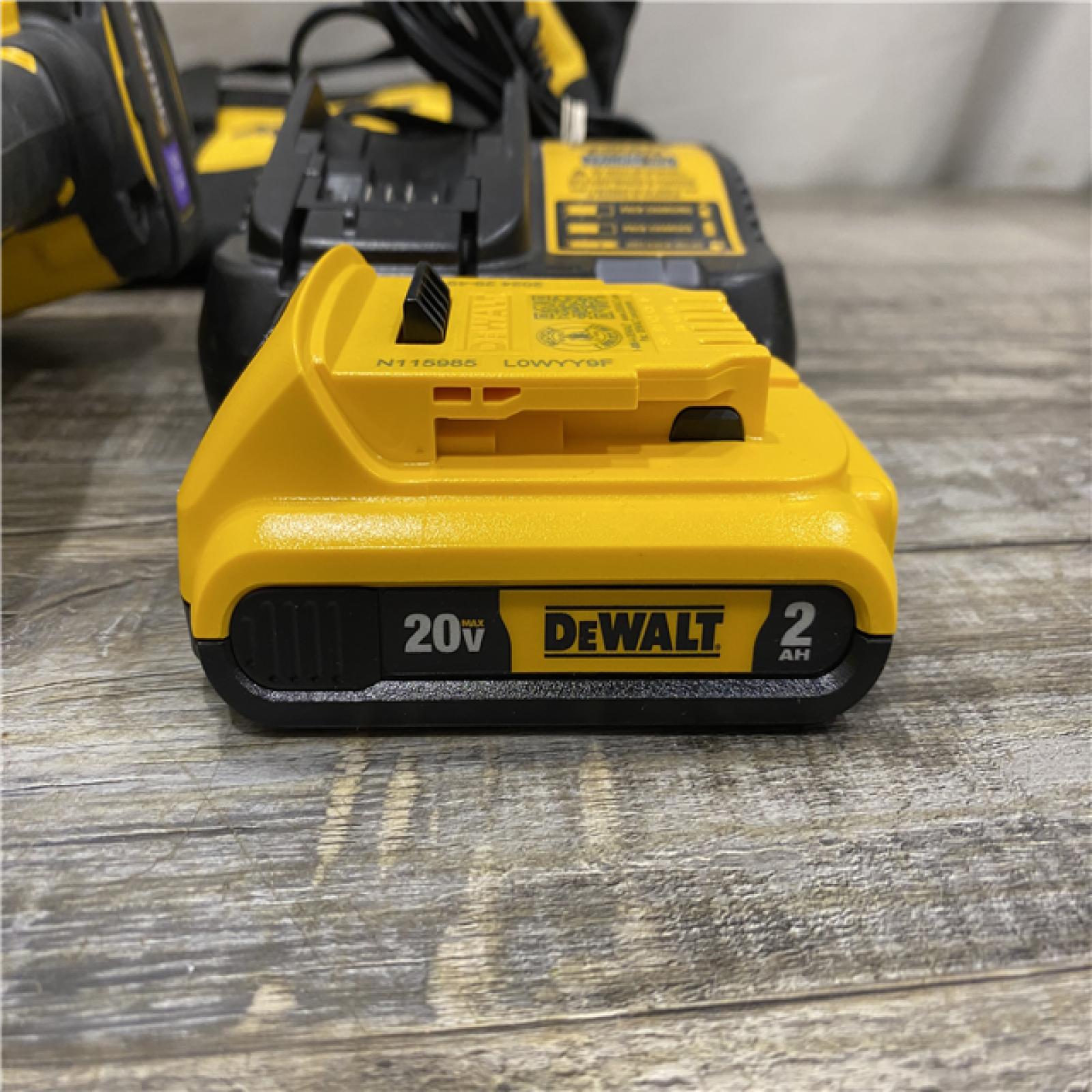 AS-IS DEWALT ATOMIC 20V MAX Lithium Ion Cordless 23 Gauge Pin Nailer Kit