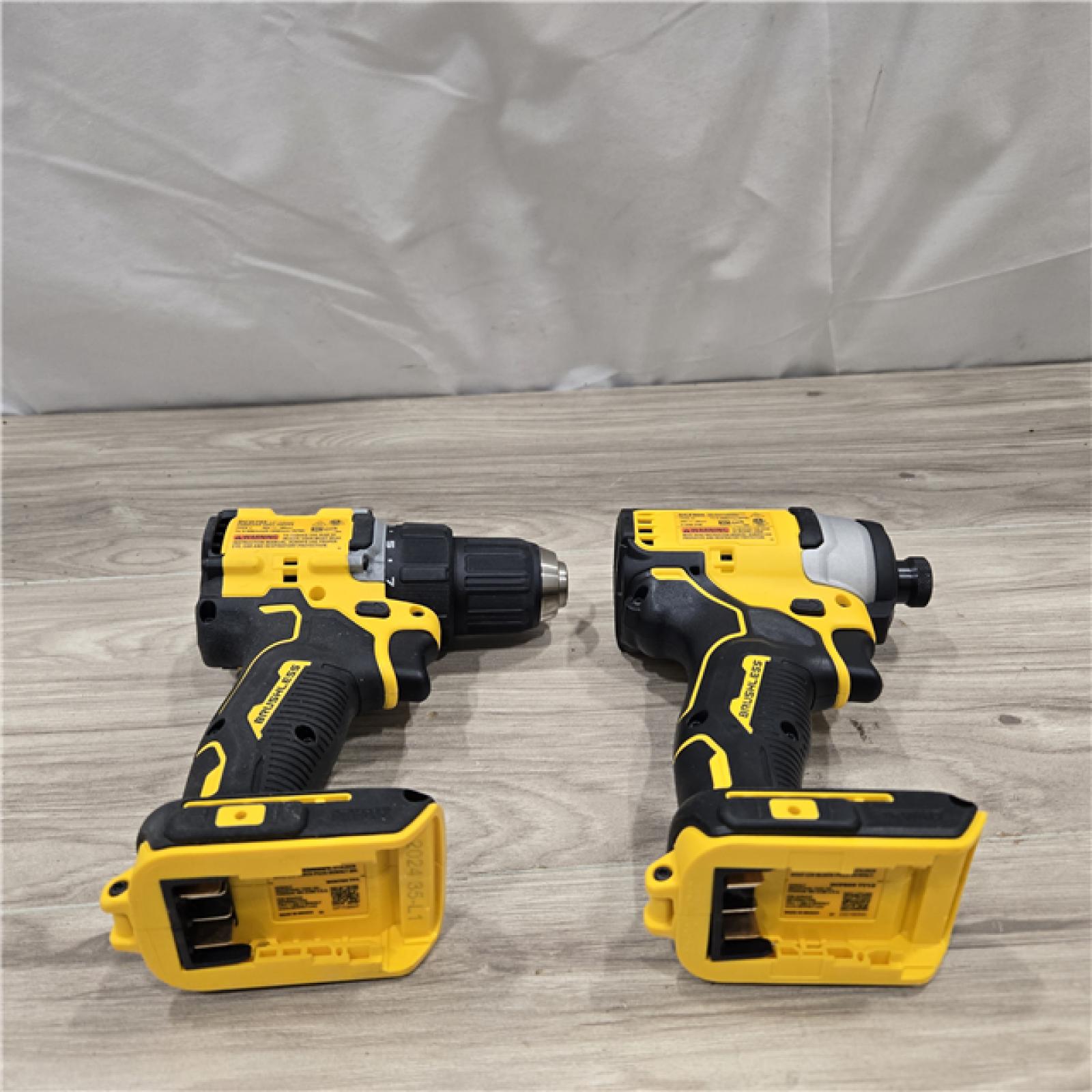 AS-IS Dewalt DCK225D2 20V MAX ATOMIC Compact Cordless Drill Driver and Impact Driver Combo Kit