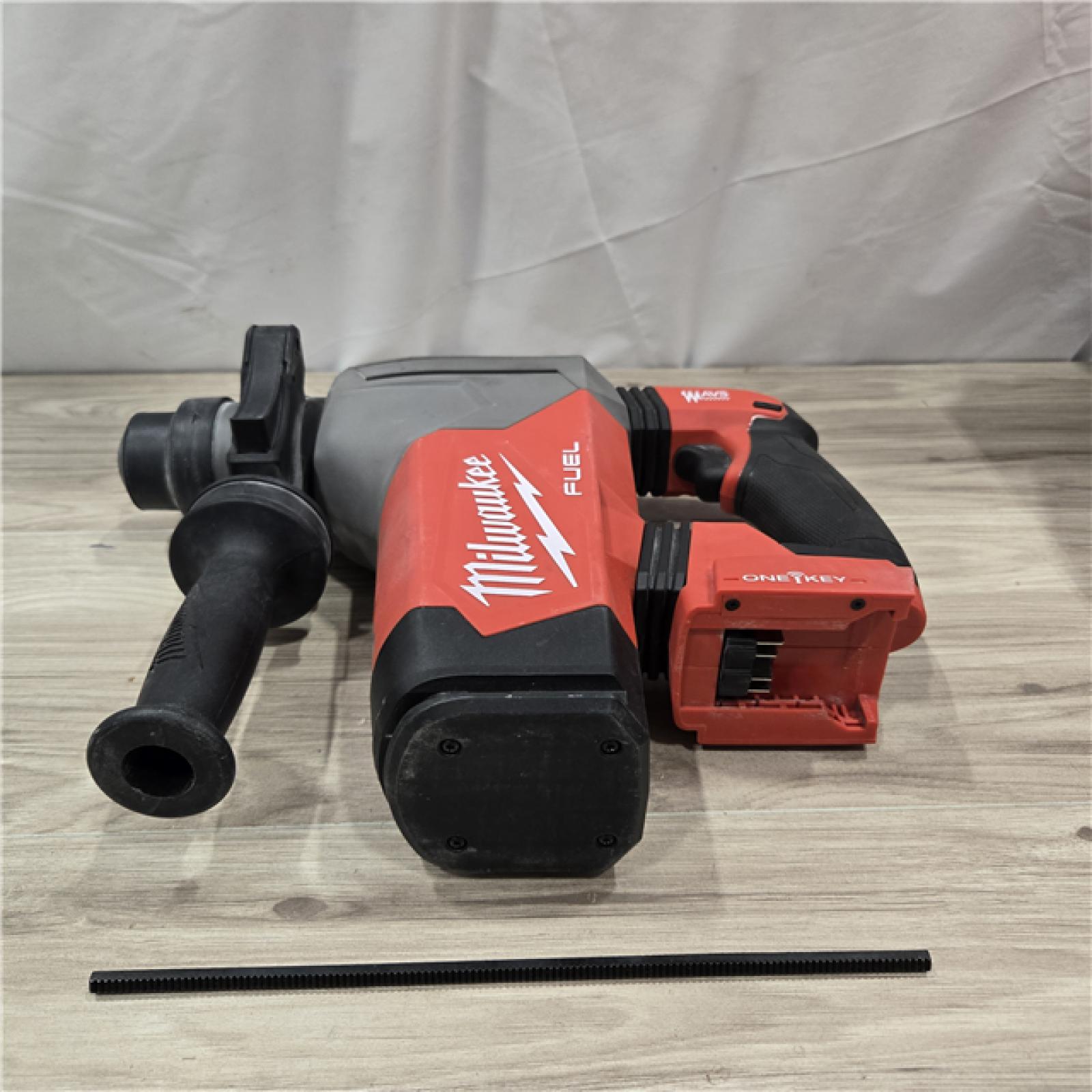 AS-IS  Milwaukee 2915-20 M18 FUEL 18V Cordless SDS-Plus 1-1/8 in. Rotary Hammer Drill (Tool-Only)