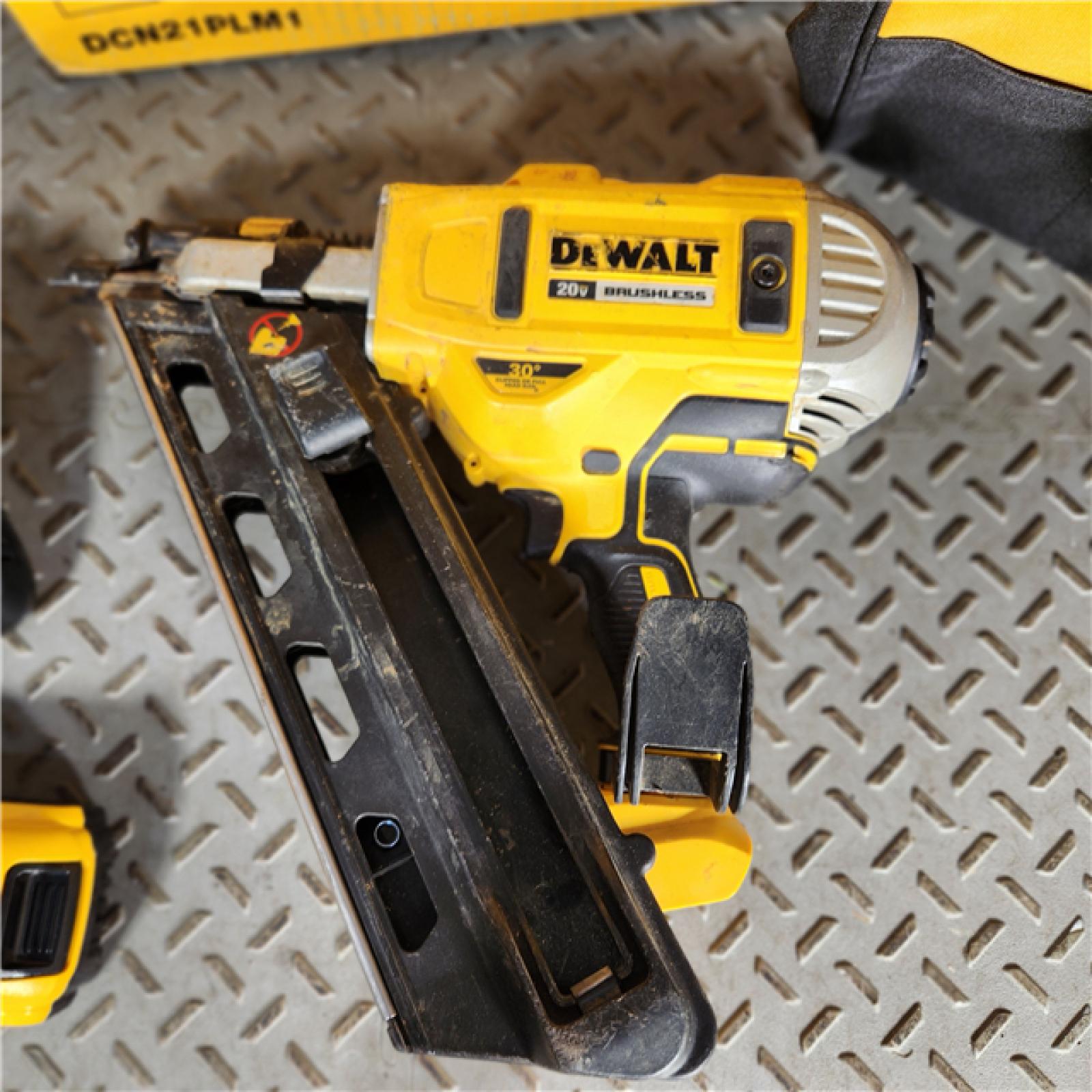 Houston location- AS-IS DeWalt 20V MAX Collated Cordless Framing Nailer Tool Kit with Rafter Hook (Appears in used condition)