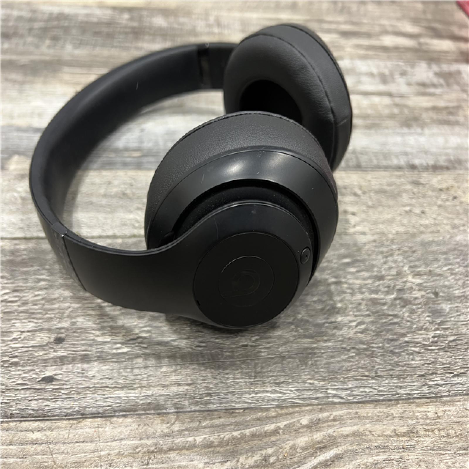 AS-IS Beats Studio3 Wireless Noise Cancelling Headphones with Apple W1 Headphone Chip- Matte Black