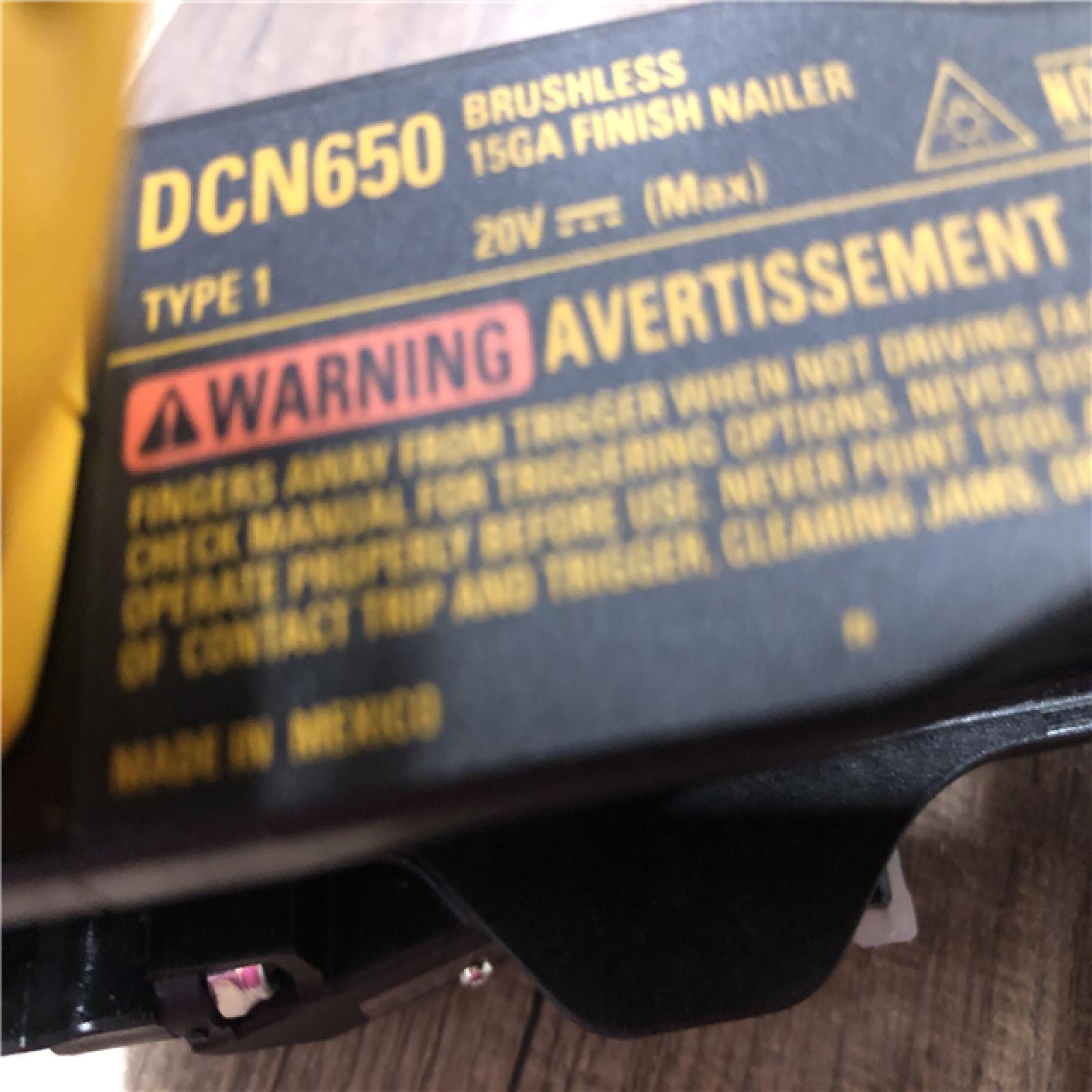 AS-IS DEWALT 20V MAX XR Lithium-Ion Cordless 15-Gauge Angled Finish Nailer (Tool Only)