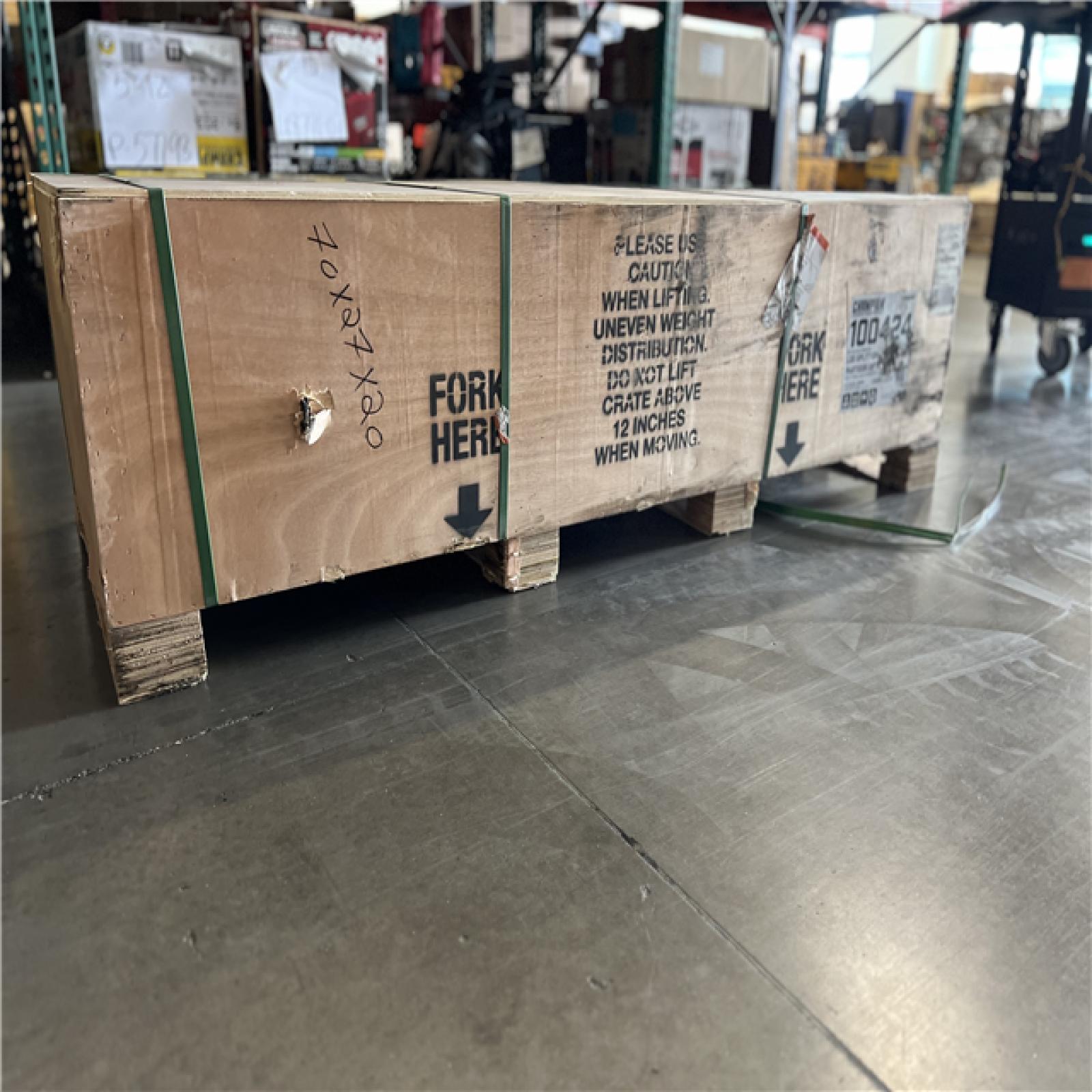 DALLAS LOCATION - Champion Power Equipment 27 Ton 224 cc Gas Powered Hydraulic Wood Log Splitter w/Vertical/Horizontal Operation and Auto Return-with Hydraulic Oil