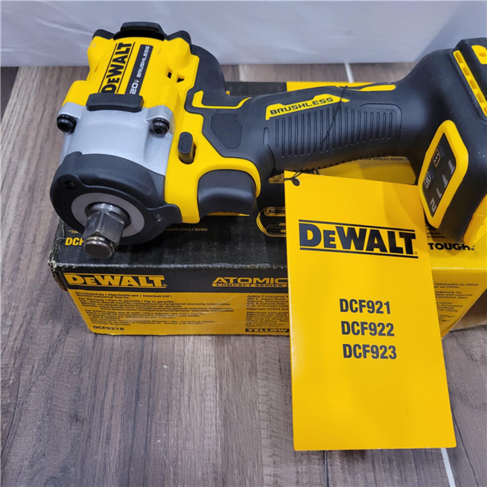GOOD  DEWALT ATOMIC 20V MAX Cordless Brushless 1/2 in. Variable Speed Impact Wrench (Tool Only)