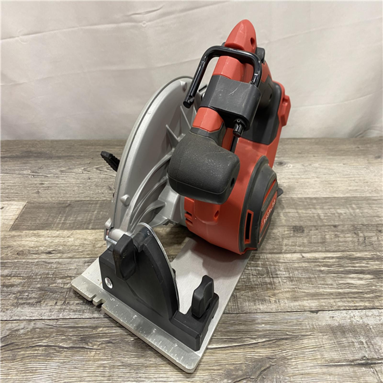 AS-IS Milwaukee 18V Lithium-Ion Brushless Cordless 7-1/4 in. Circular Saw (Tool-Only)