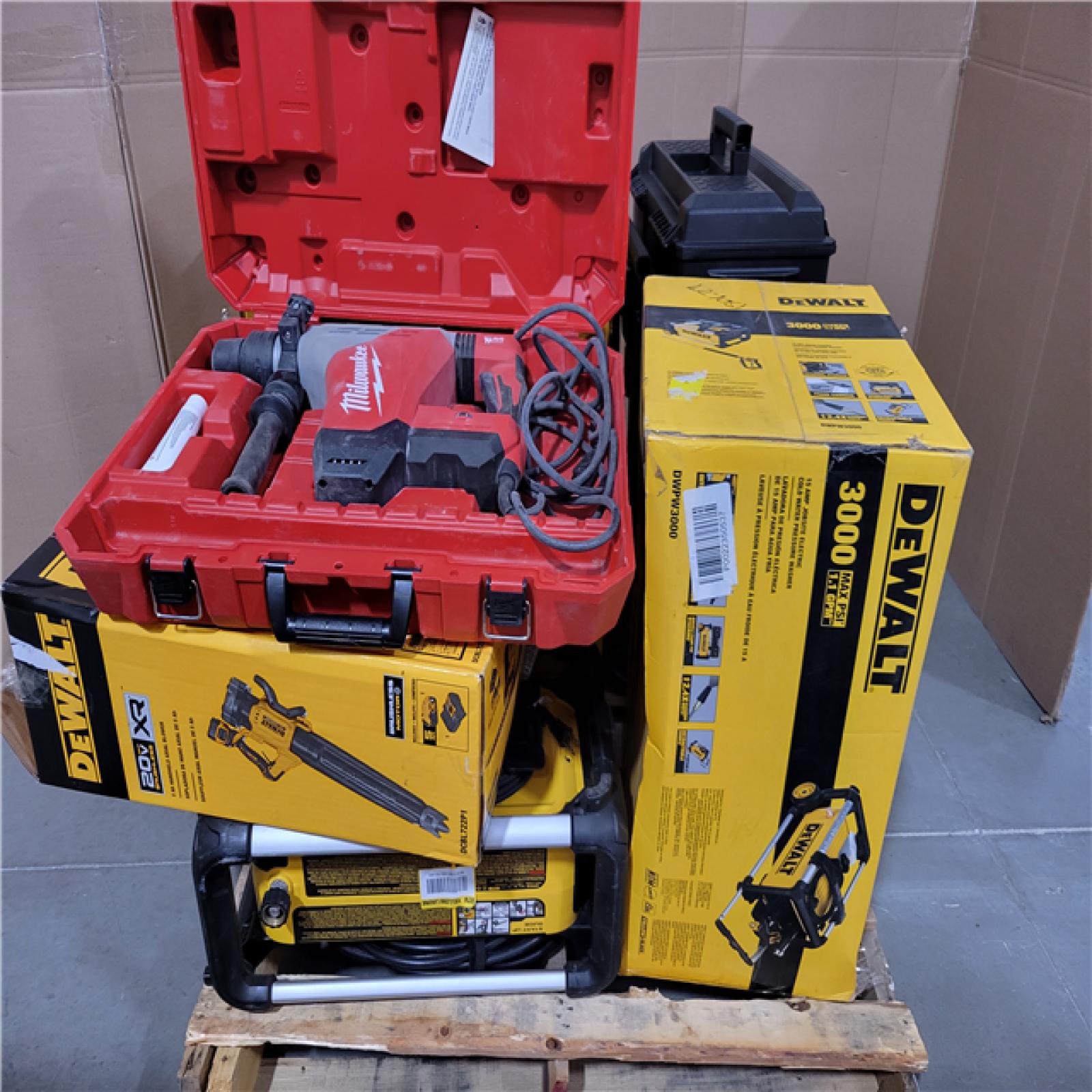 PHOENIX AS-IS TOOL PALLET