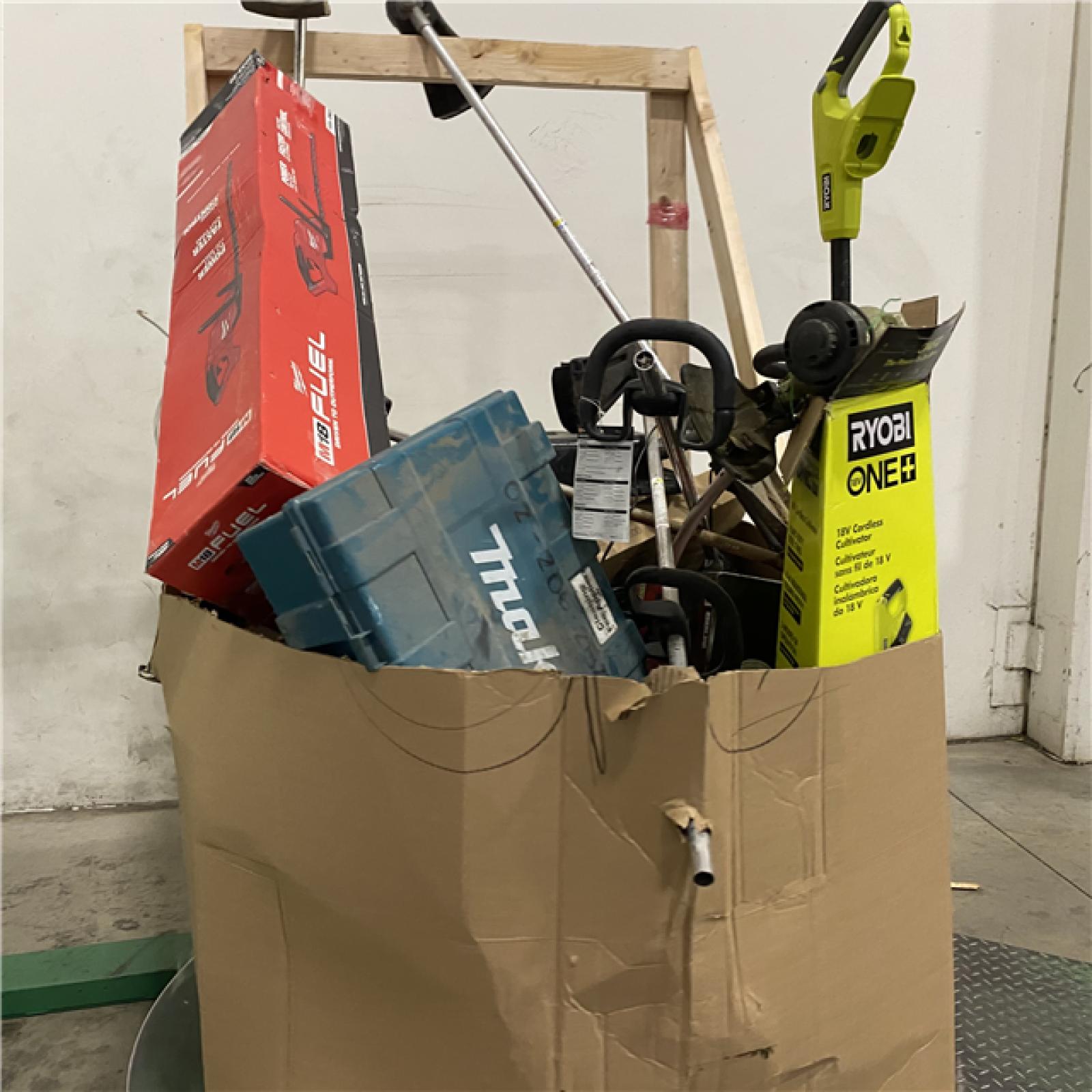 DALLAS LOCATION- AS-IS TOOL PALLET