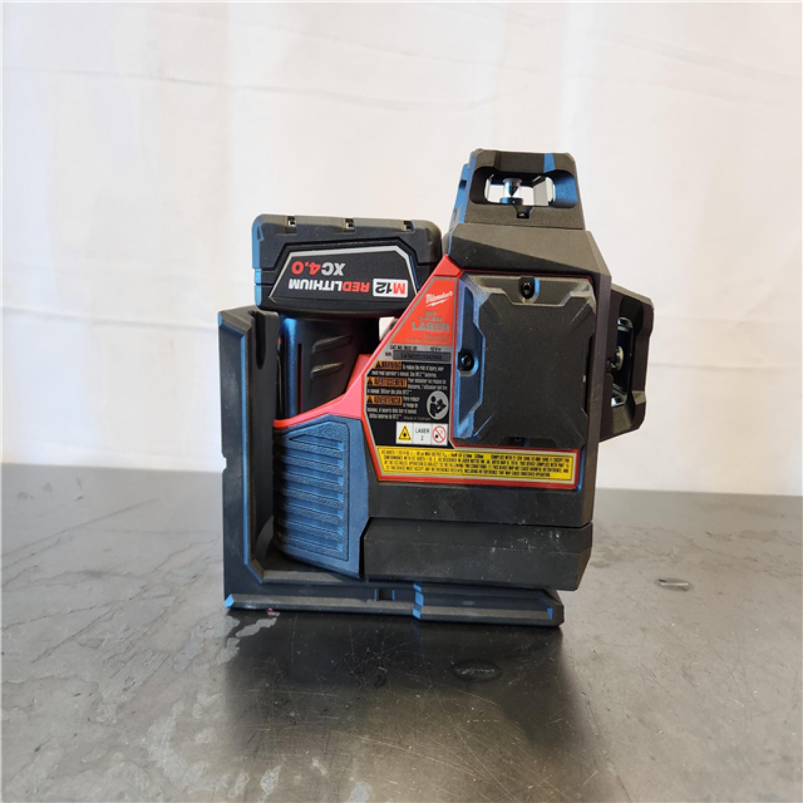 AS-IS- Milwaukee 12-Volt Lithium-Ion Cordless Green 250 ft. 3-Plane Laser Level Kit