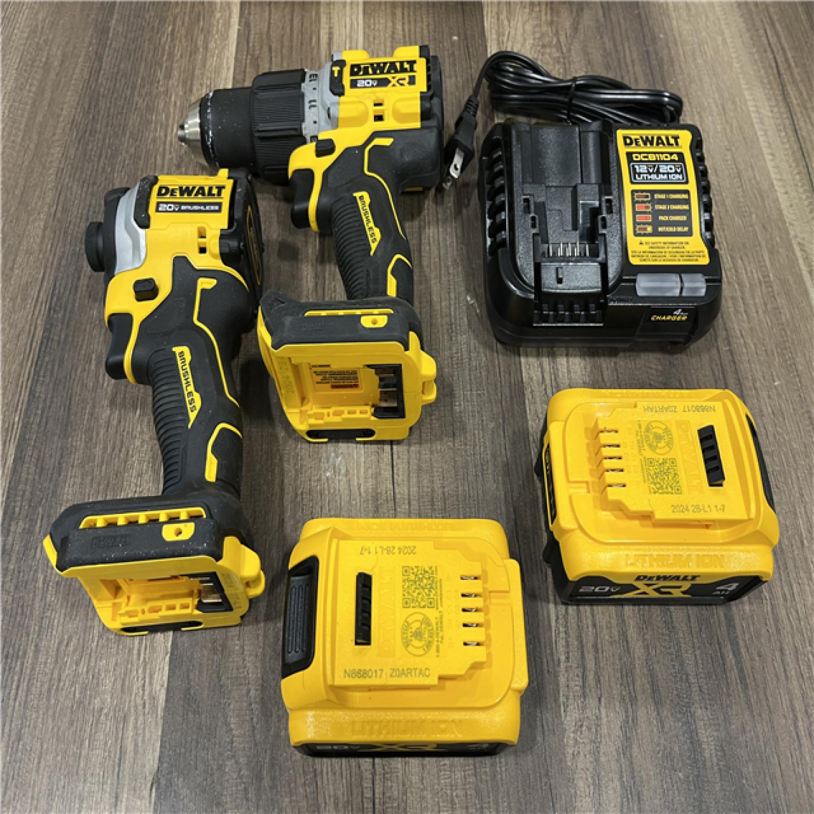 GOOD DEWALT 20V MAX XR Hammer Drill and ATOMIC Impact Driver 2 Tool Cordless Combo Kit with (2) 4.0Ah Batteries, Charger, and Bag