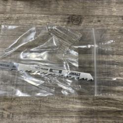 AS-IS DEWALT 20V MAX XR Cordless Barrel Grip Jigsaw (Tool Only)