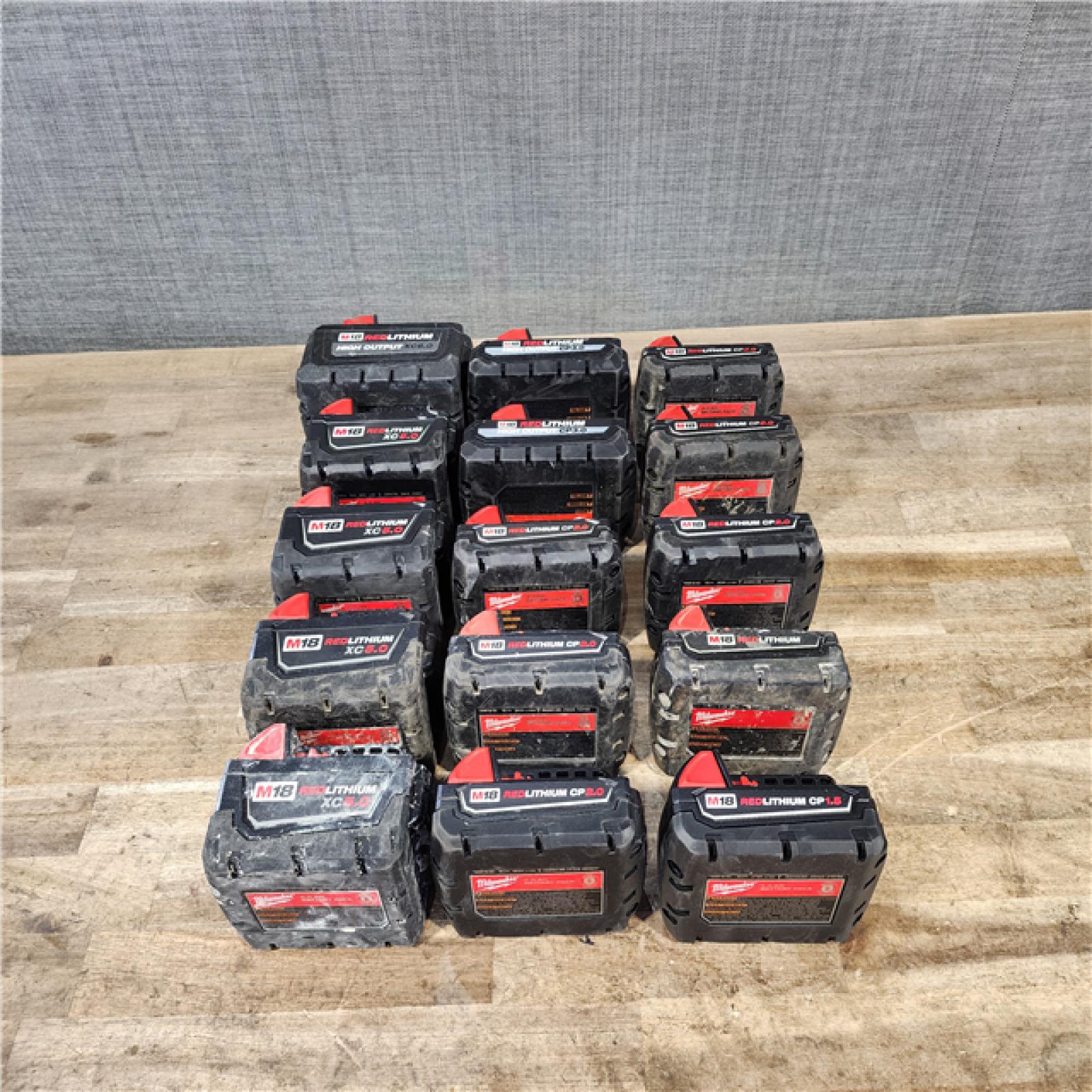 HOUSTON LOCATION - AS-IS MILWAUKEE BATTERY PACK QTY - 15