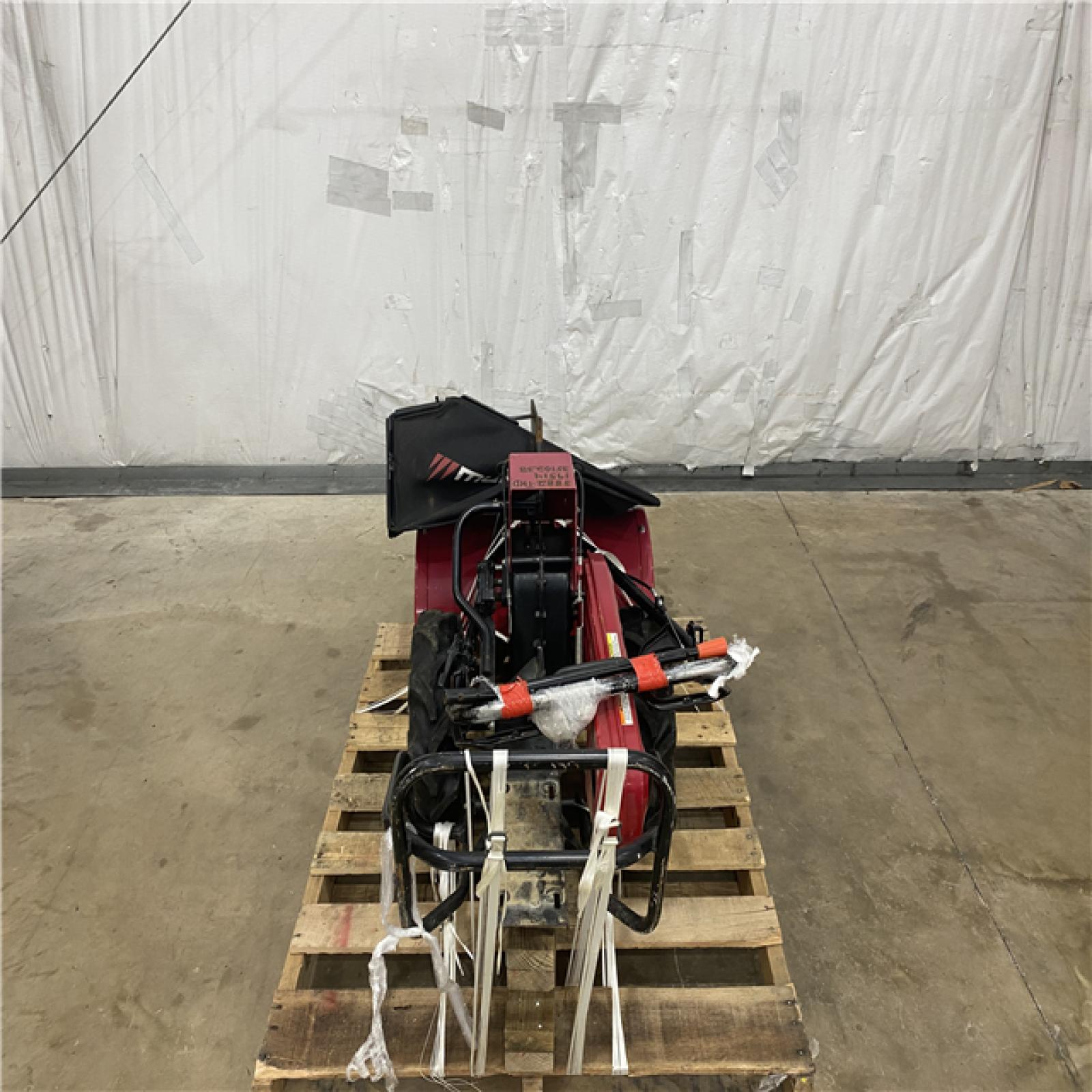 Houston Location - AS-IS Outdoor Power Equipment HONDA FRC 800