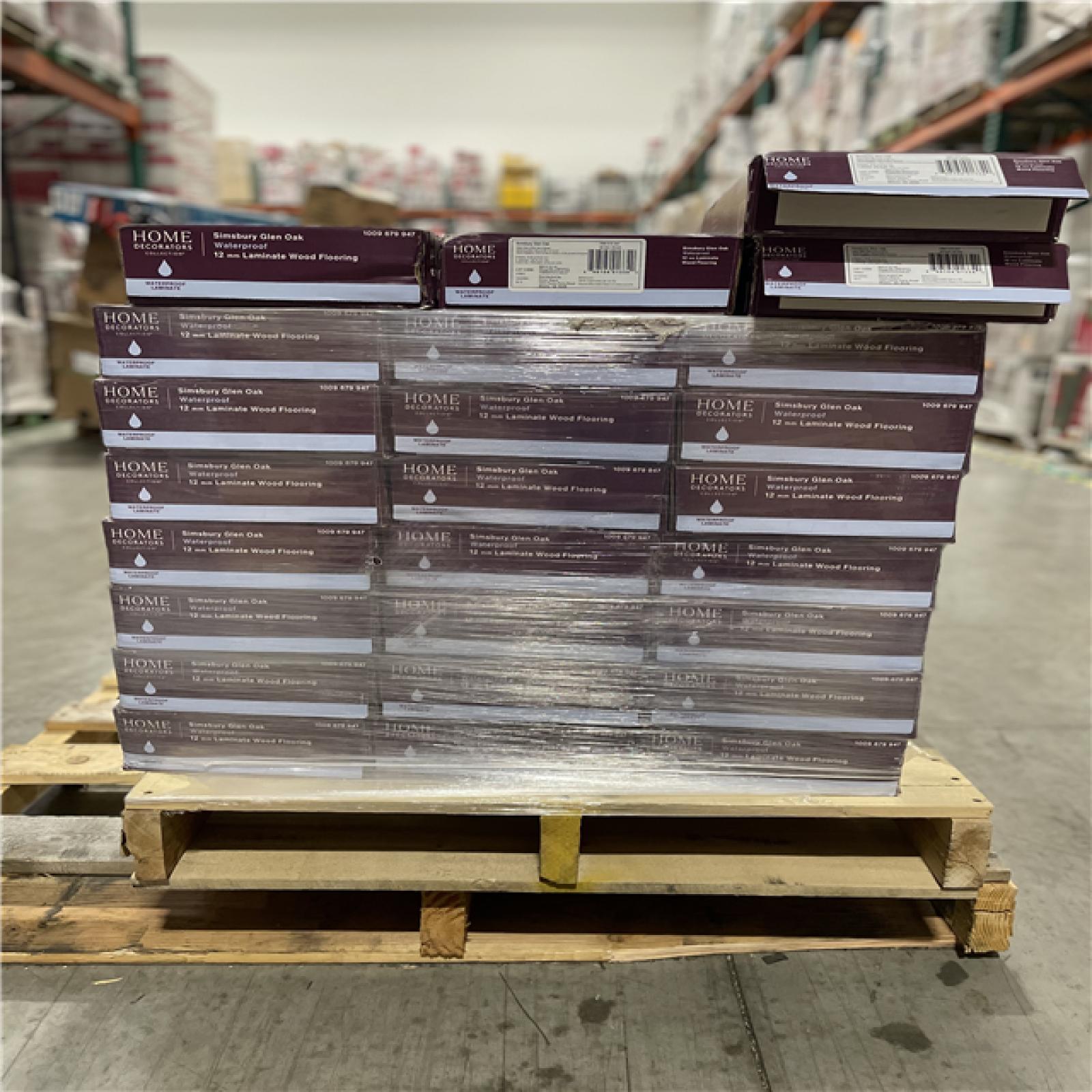 DALLAS LOCATION- HOME Decorators Collection Simsbury Glen Oak 12 mm T x 8.03in W  Wood Flooring PALLET (25 CASES)