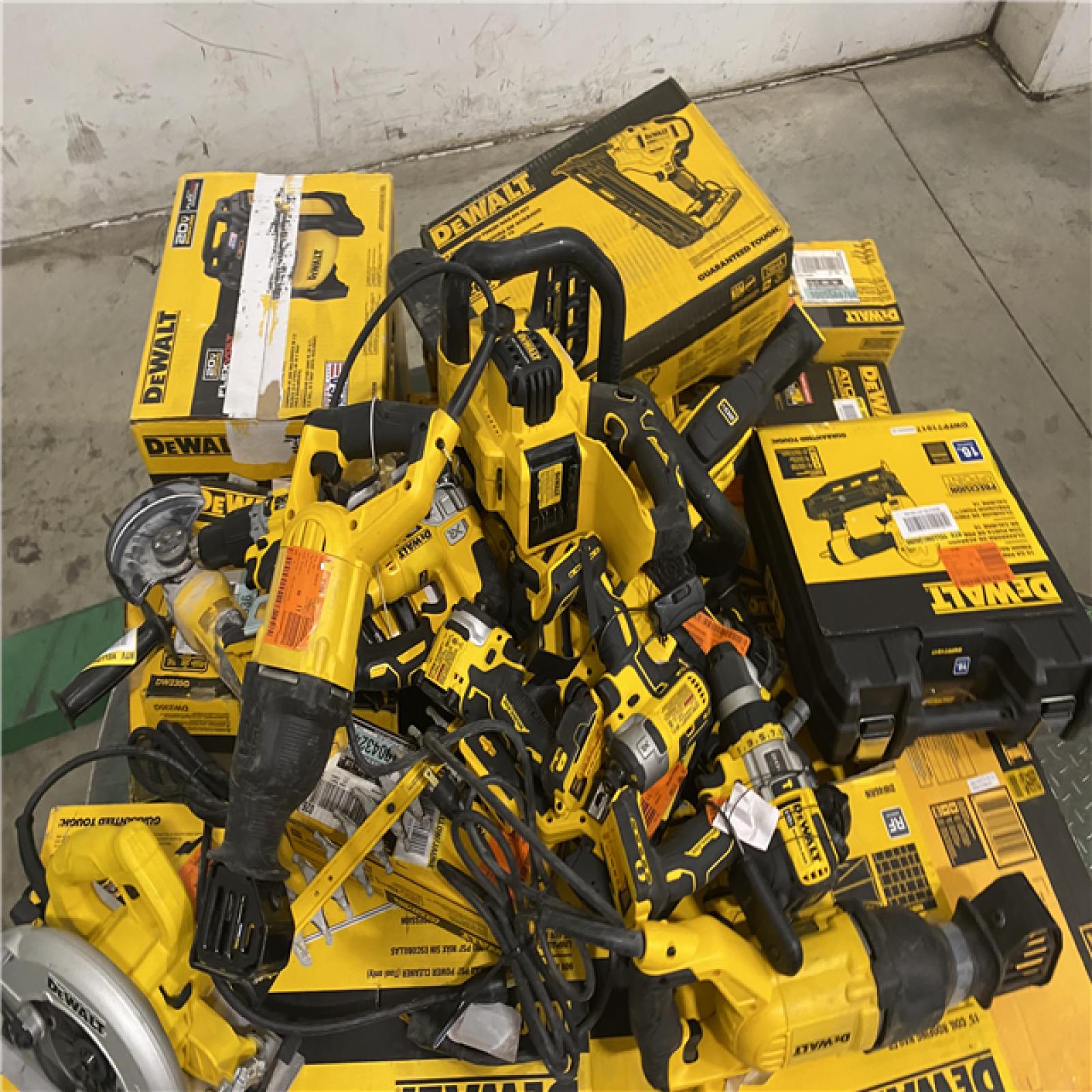 Dallas Location - As-Is DEWALT Tool Pallet