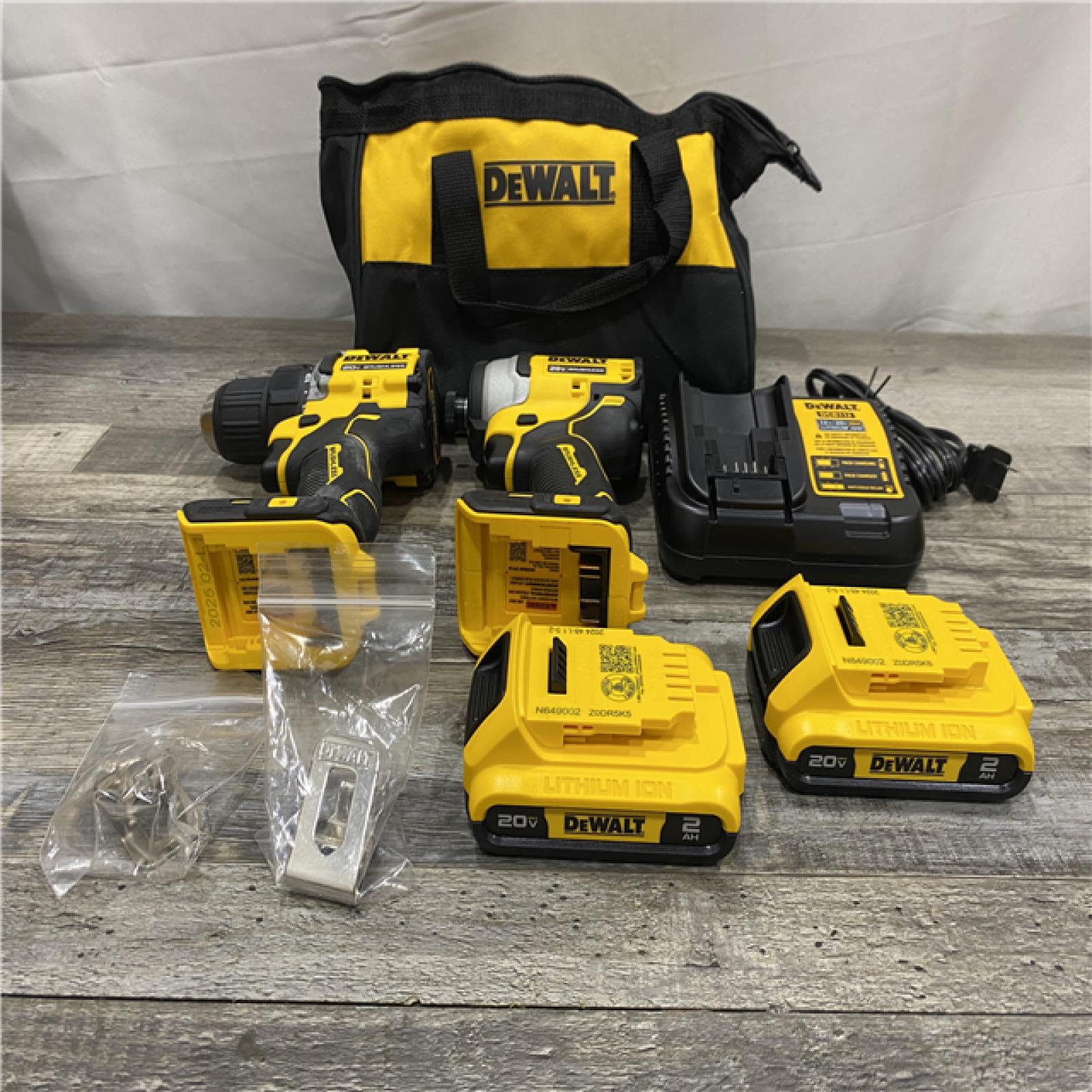 AS-IS DEWALT ATOMIC 20-Volt MAX Lithium-Ion Cordless Combo Kit