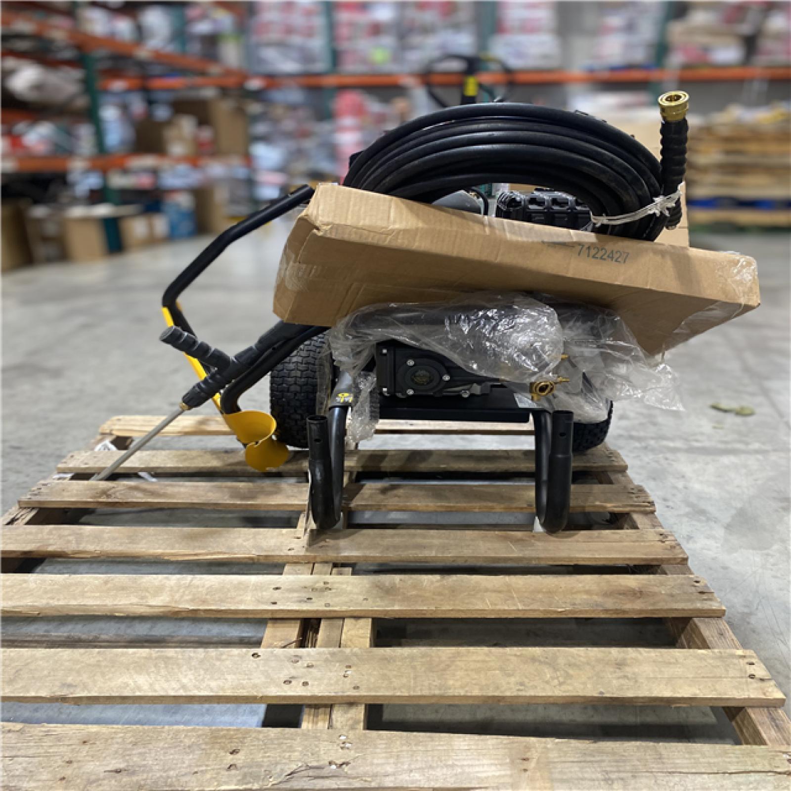 Dallas Location - As-Is DEWALT 4000 PSI 3.5 GPM Gas Pressure Washer