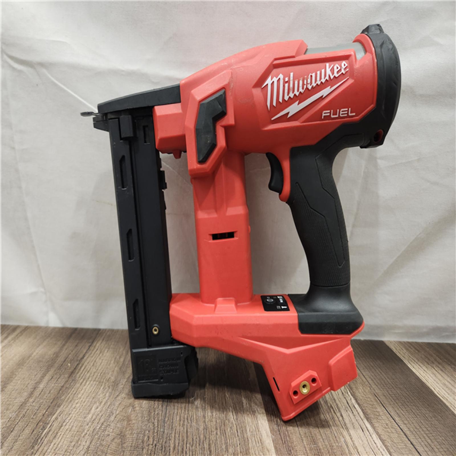 AS-IS- MILWAUKEE FUEL 18V Cordless 18-Gauge 1/4 in. Narrow Crown Stapler (Tool-Only)
