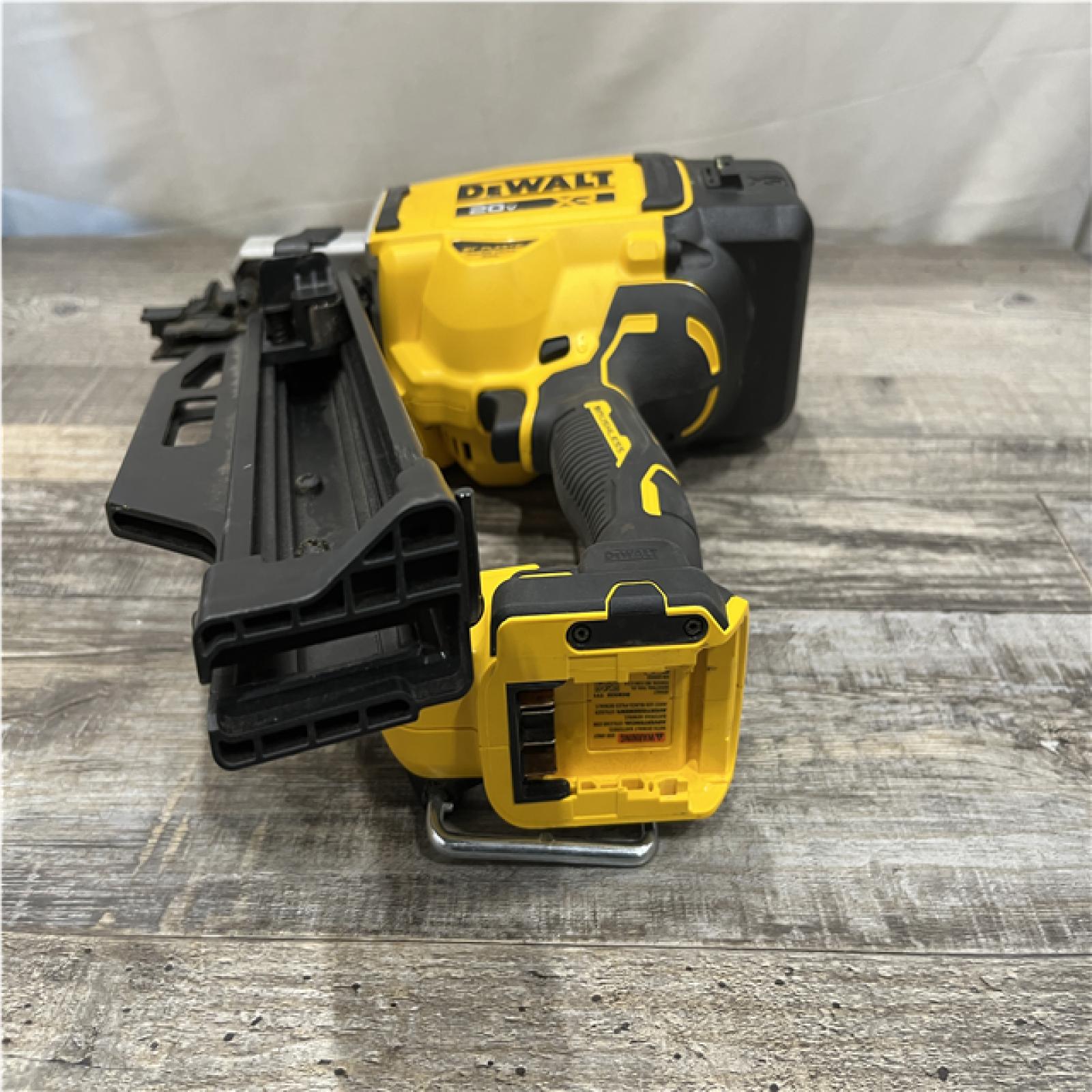 AS-IS DEWALT 20-Volt 21° Cordless Framing Nailer (Tool-Only)