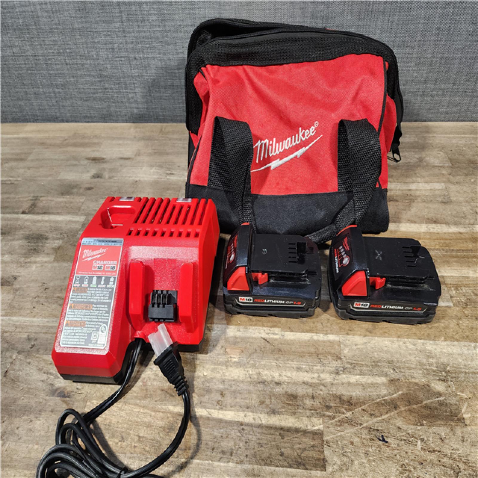 HOUSTON LOCATION - AS-IS Milwaukee M18 Brushed Cordless (2-Tool) Drill/Driver and Impact Driver Kit