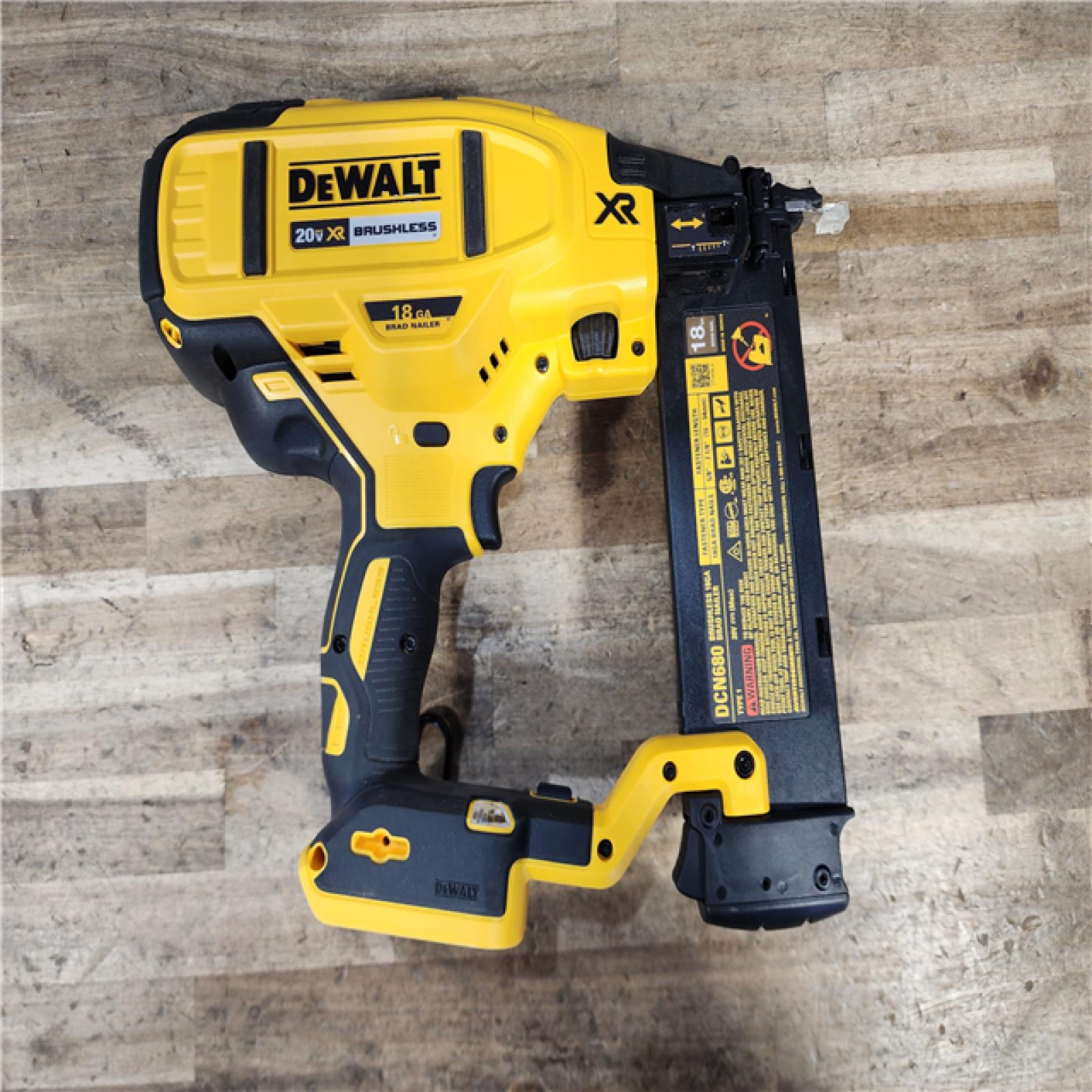 HOUSTON LOCATION - AS-IS DEWALT 20V MAX XR Lithium-Ion Electric Cordless 18-Gauge Brad Nailer (Tool Only)