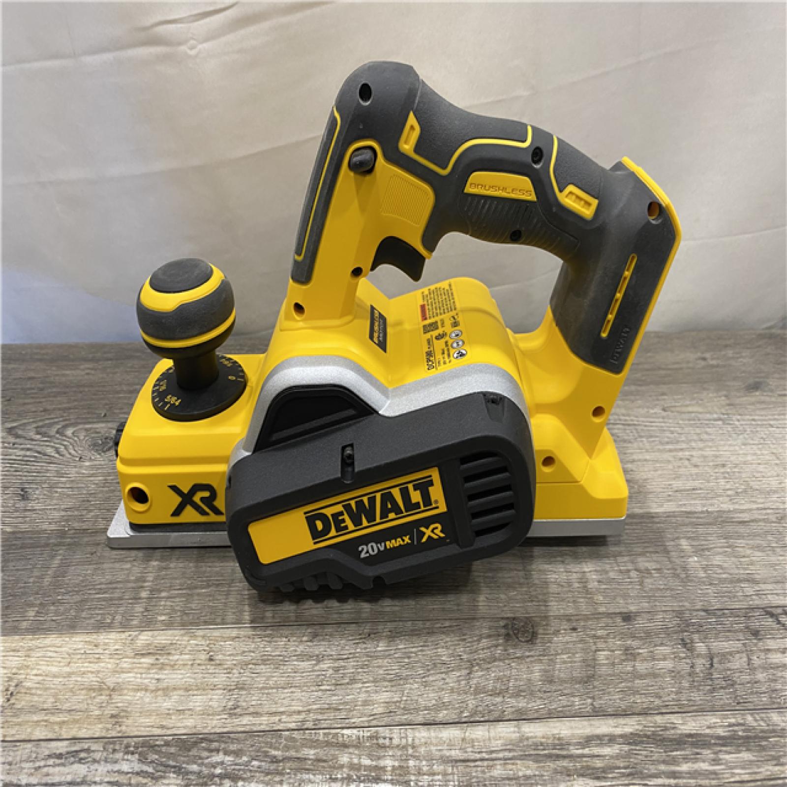 AS-IS DEWALT 20V MAX XR Cordless Brushless 3-1/4 in. Planer (Tool Only)