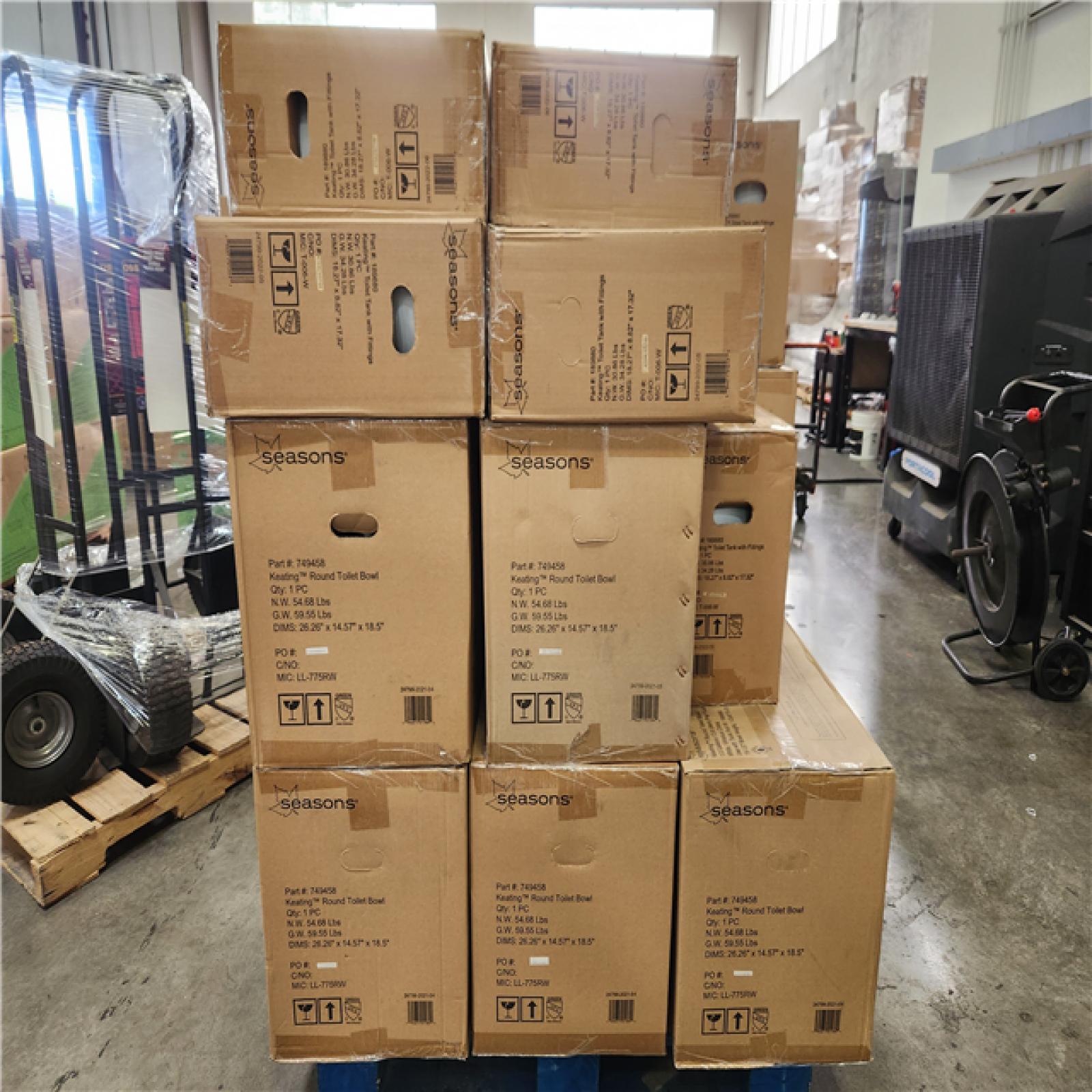 Phoenix Location NEW Seasons Keating Round Toilet Bowl With Tank 1.0 Gallons/ 3.8 Liters a Flush Pallet (11 Toilets)