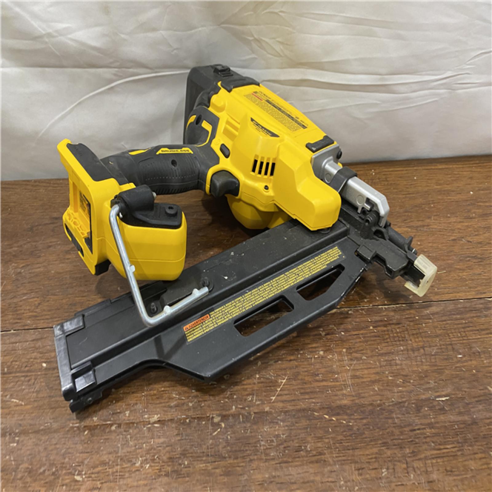AS-IS DEWALT 20-Volt 21° Cordless Framing Nailer (Tool-Only)