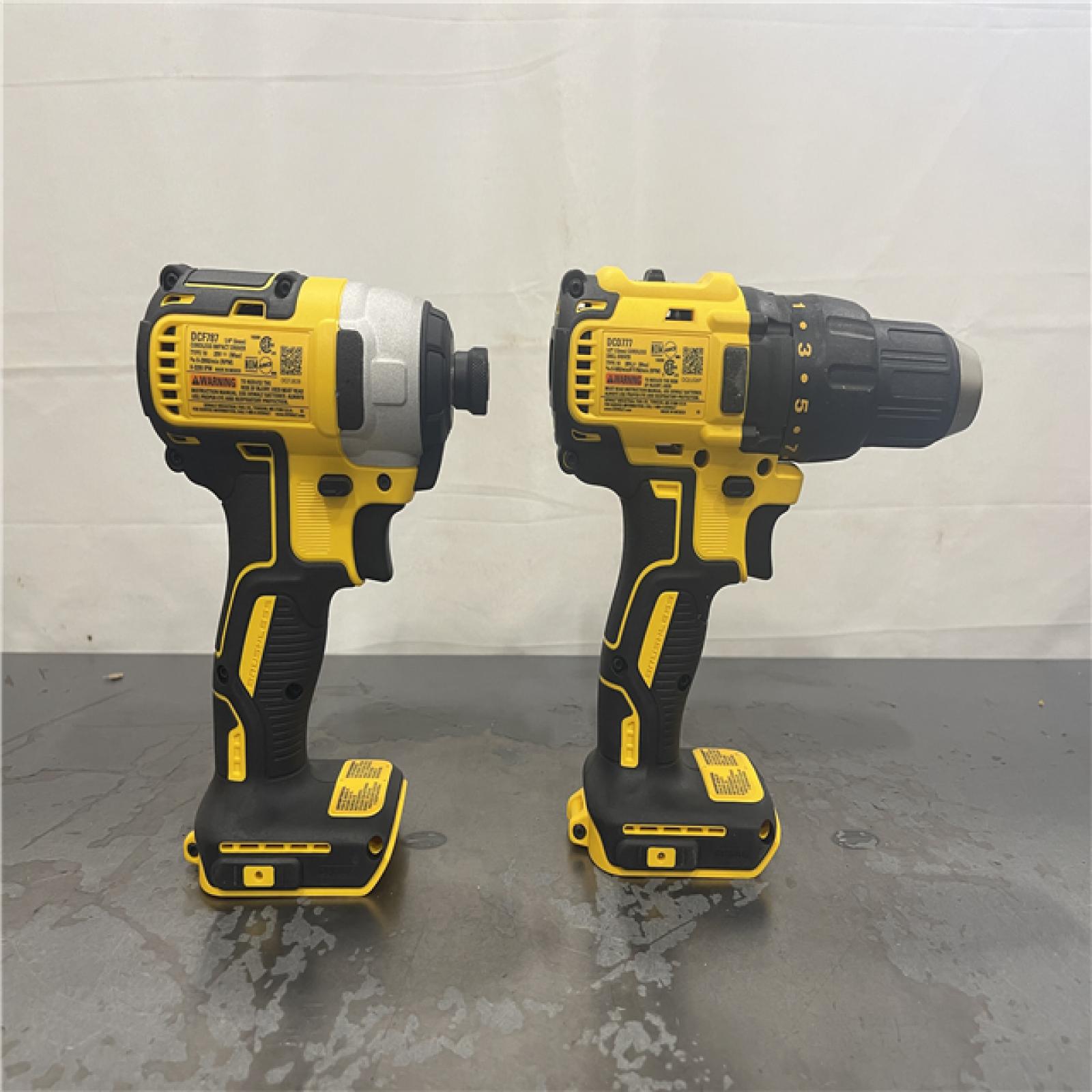 AS-IS- DeWalt 20V XR Lithium-Ion Cordless 2-Tool Combo Kit with 4.0 Ah and 1.7 Ah Batteries and Charger