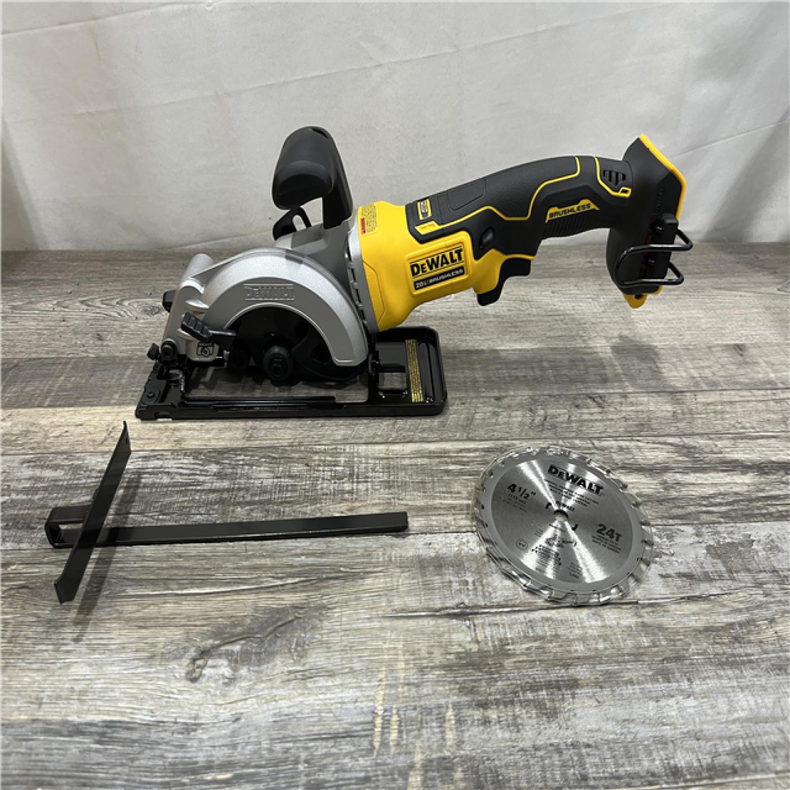AS-IS DEWALT ATOMIC 20V MAX Cordless Brushless 4-1/2 in. Circular Saw (Tool Only)