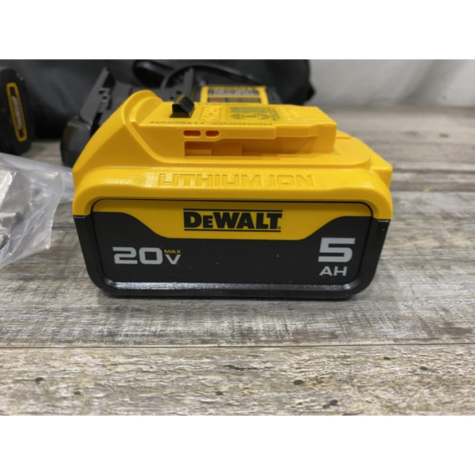 AS-IS DEWALT ATOMIC 20V MAX Lithium-Ion Cordless 1/4 in. Brushless Impact Driver Kit