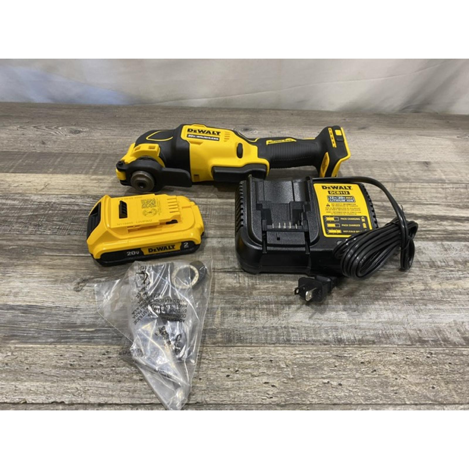 AS-IS DEWALT ATOMIC 20V MAX Cordless Brushless Oscillating Multi Tool Kit