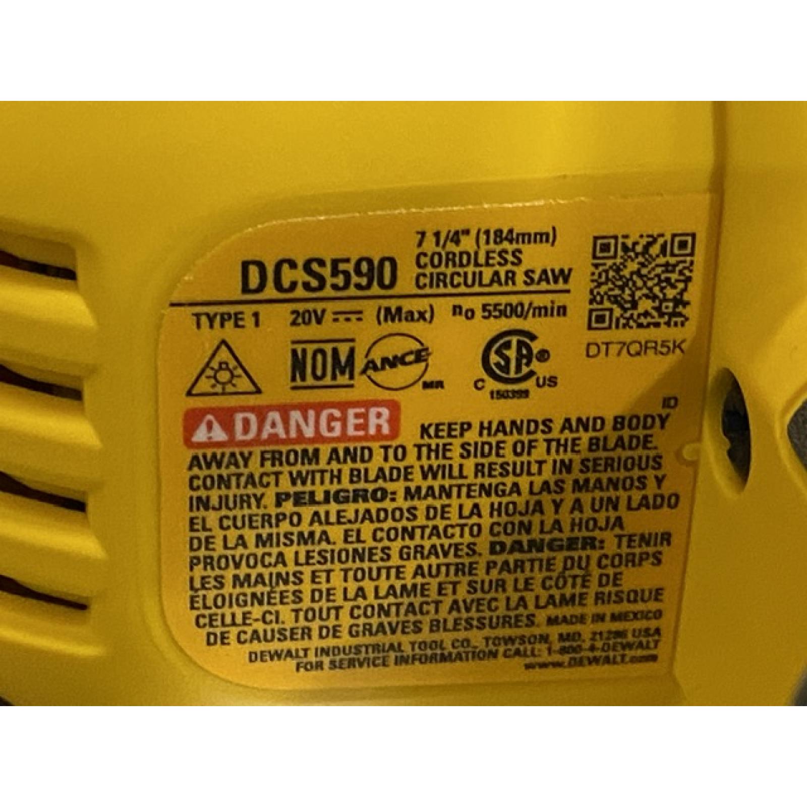 AS-IS DEWALT 20-Volt MAX 7-1/4 in. Cordless Circular Saw (Tool Only)