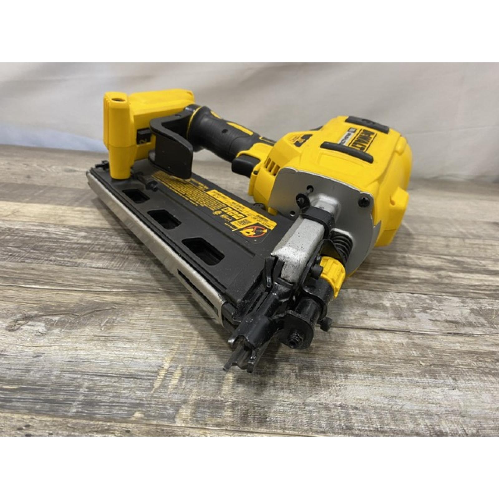 AS-IS DEWALT 20V MAX Brushless Li-Ion Framing Nailer (Tool Only)