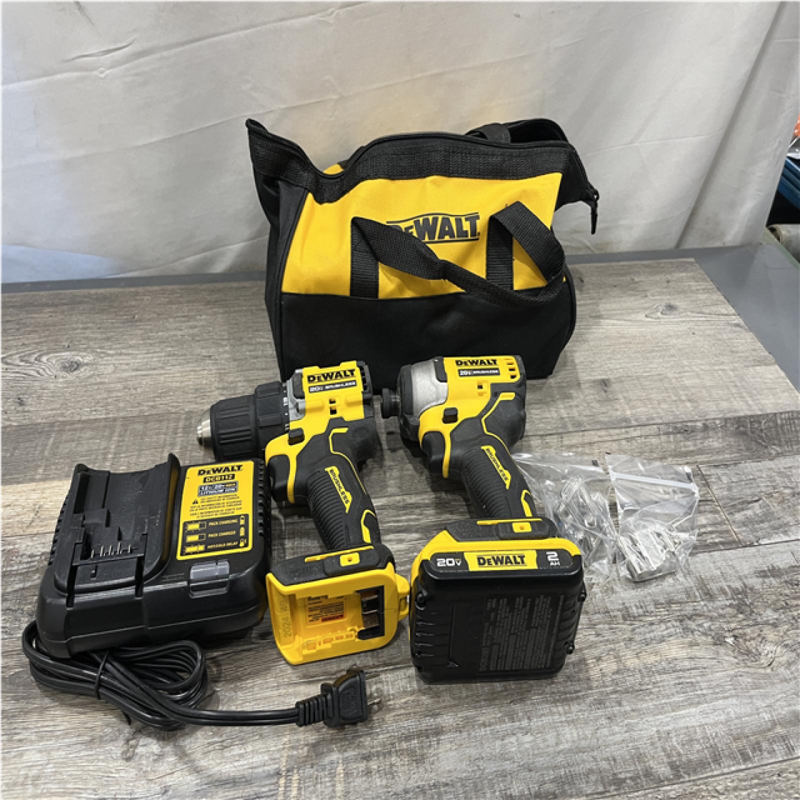 ASA-IS DEWALT ATOMIC 20-Volt MAX Lithium-Ion Cordless Combo Kit