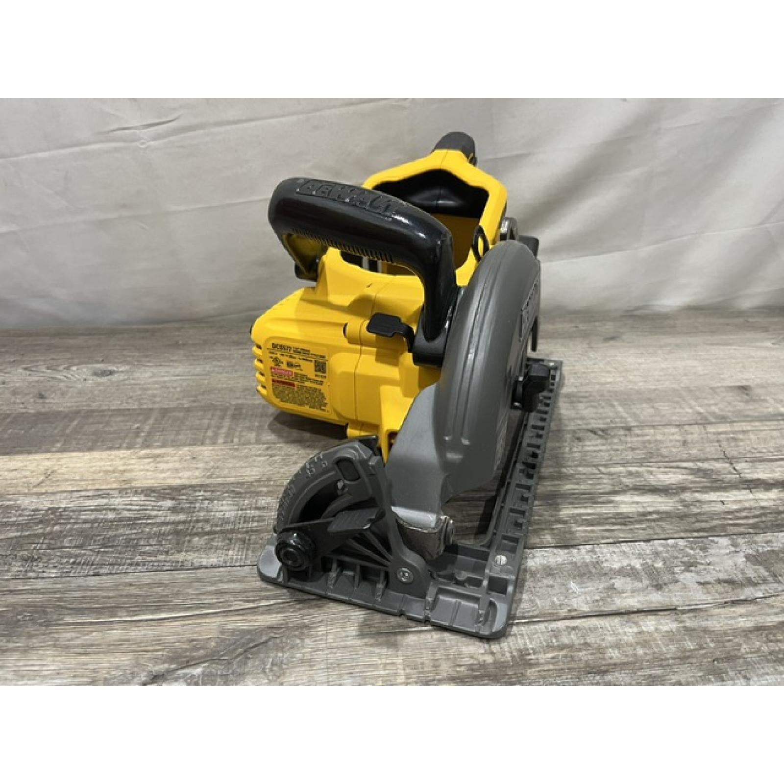 AS-IS DEWALT FLEXVOLT 60V MAX Cordless Brushless 7-1/4 in. Wormdrive Style Circular Saw (Tool Only)