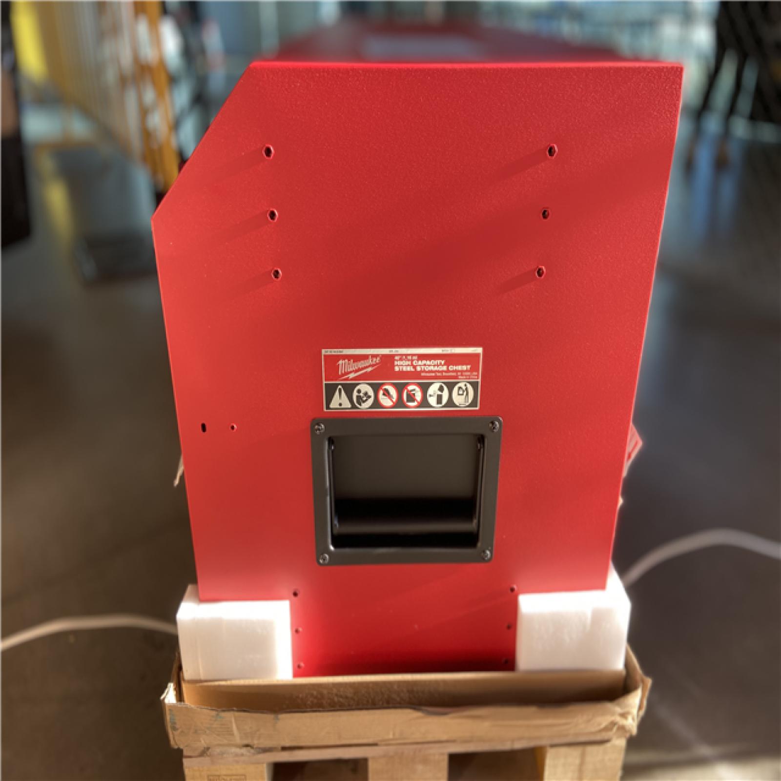 DALLAS LOCATION -  Milwaukee High Capacity 46 in. W x 22 in. D 8-Drawer Top Chest