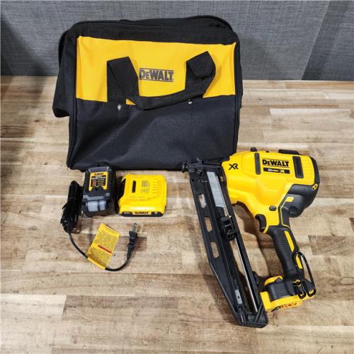 HOUSTON LOCATION - AS - IS DEWALT 20V MAX XR 16-Gauge Electric Cordless Angled Finishing Nailer Kit