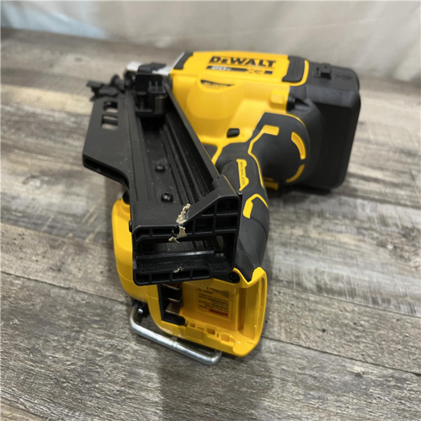 AS-IS DEWALT 20V 30 Degree Cordless Framing Nailer (Tool-Only)
