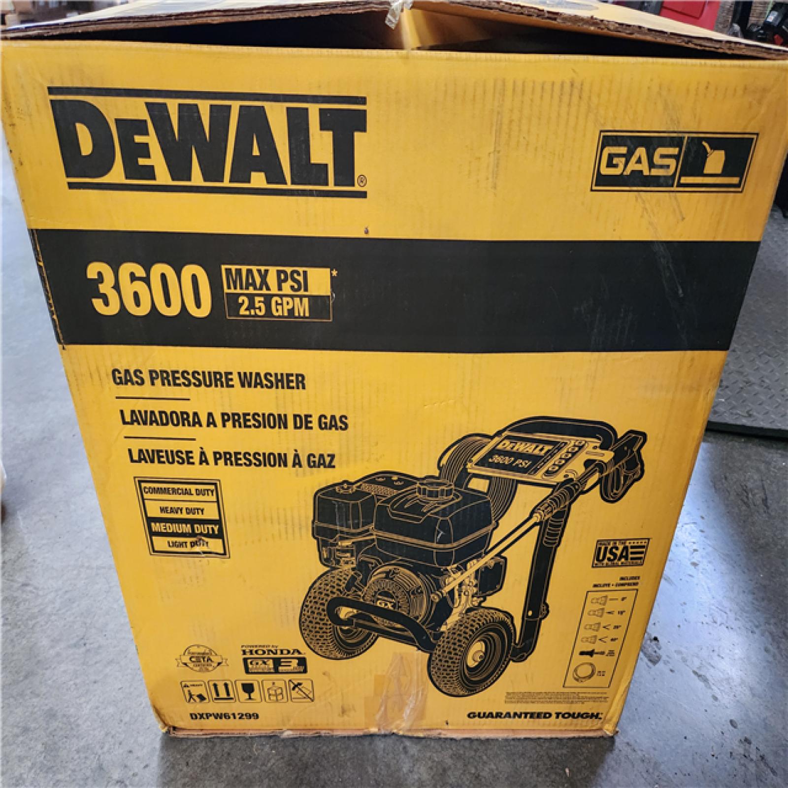 Phoenix NEW DEWALT 3600 PSI 2.5 GPM Cold Water Gas Professional Pressure Washer with HONDA GX200 Engine