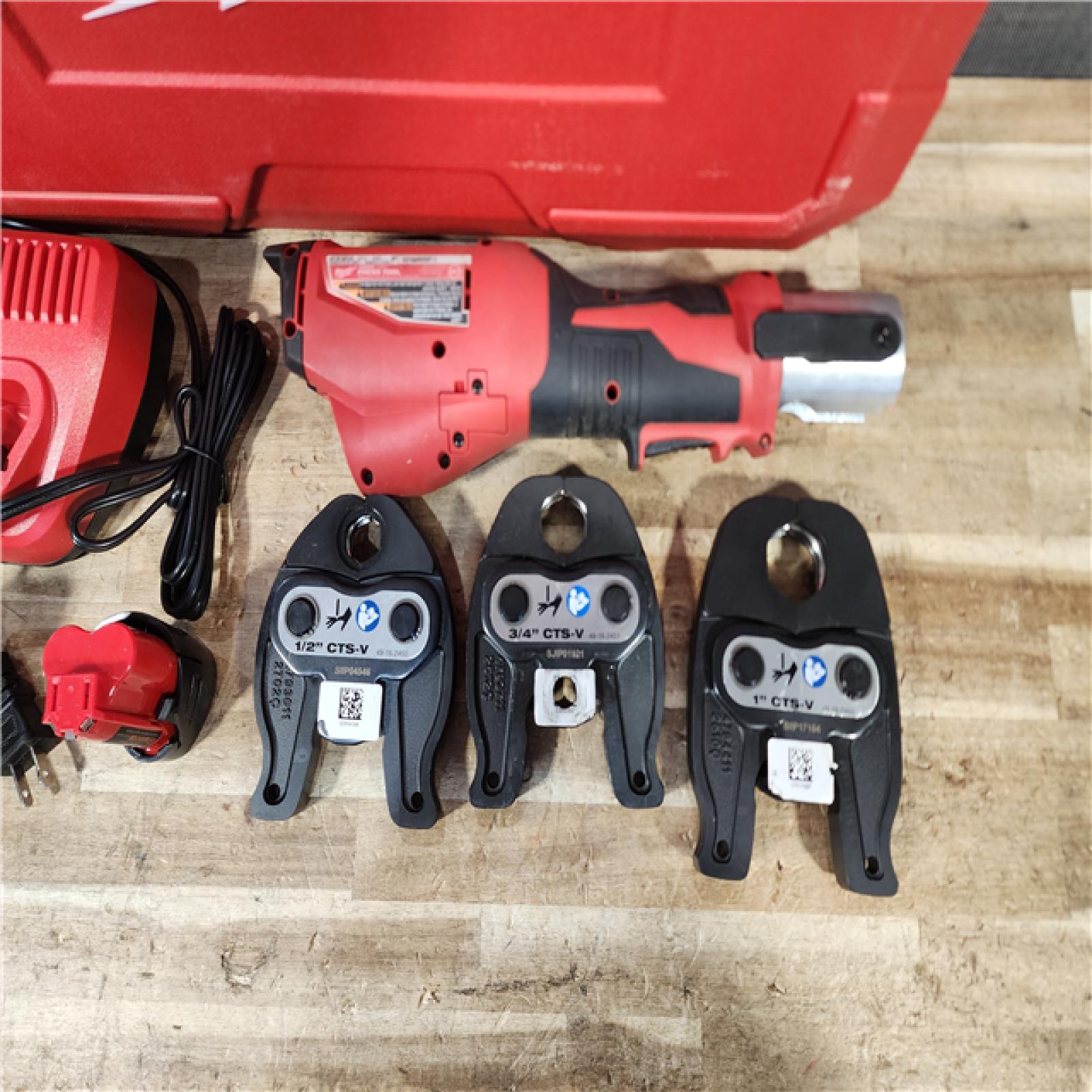 HOUSTON LOCATION - AS - IS Milwaukee 12-Volt Lithium-Ion FORCE LOGIC Copper Press Tool Kit