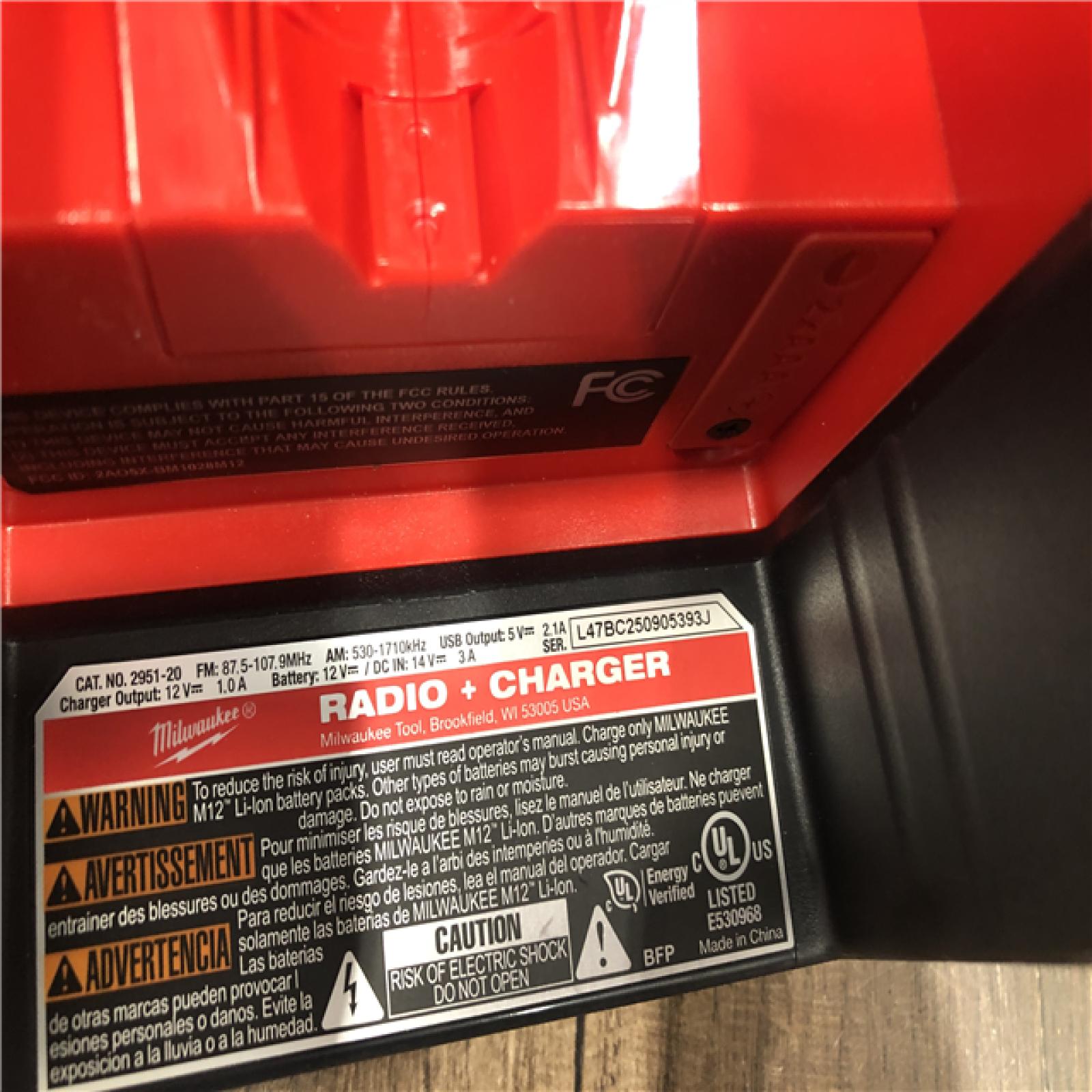 AS-IS Milwaukee  12-Volt Lithium-Ion Cordless Bluetooth/AM/FM Jobsite Radio with Charger