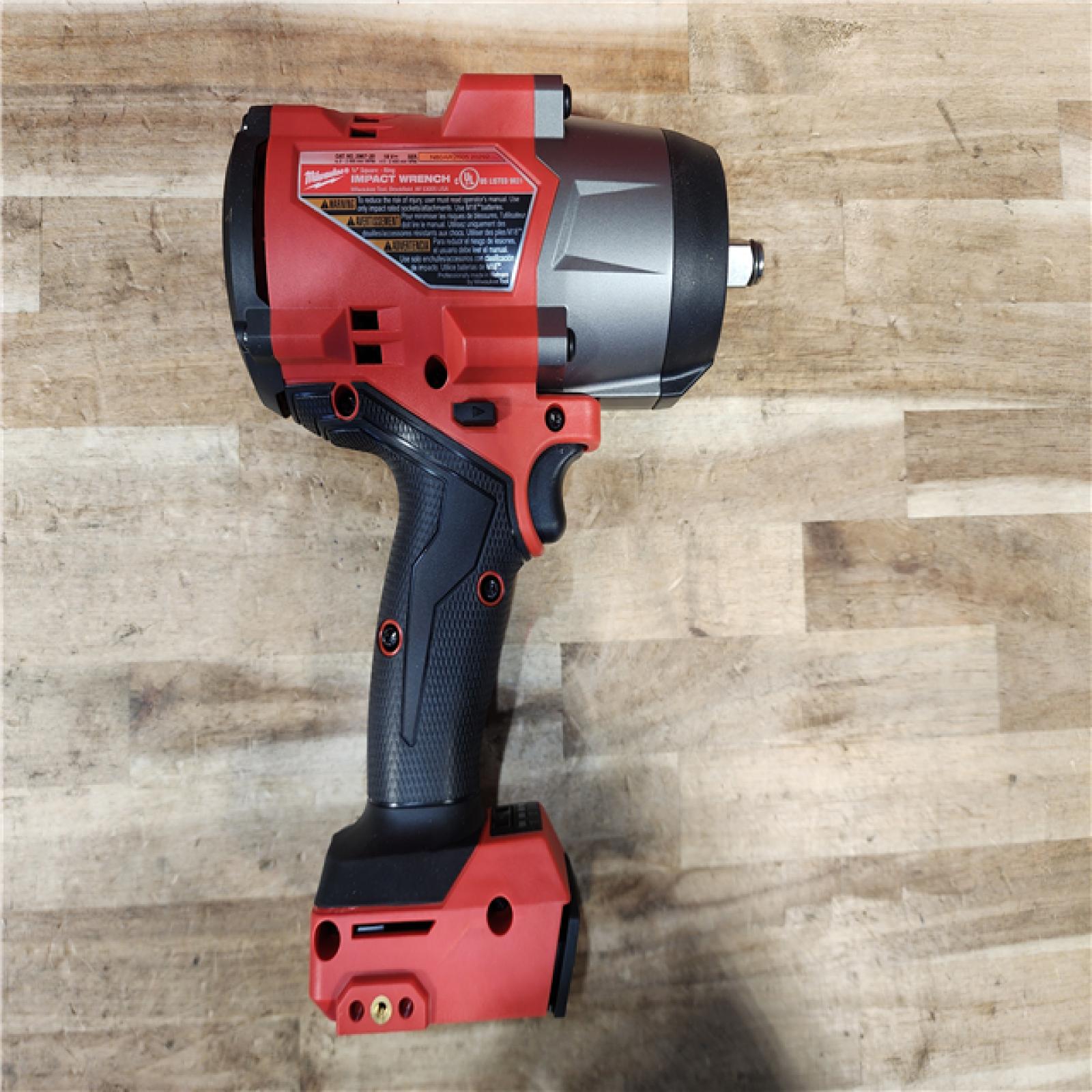 HOUSTON LOCATION - AS-IS (APPEARS LIKE NEW) Milwaukee FUEL 18V Lithium-Ion Brushless Cordless 1/2 in. Impact Wrench w/Friction Ring Kit