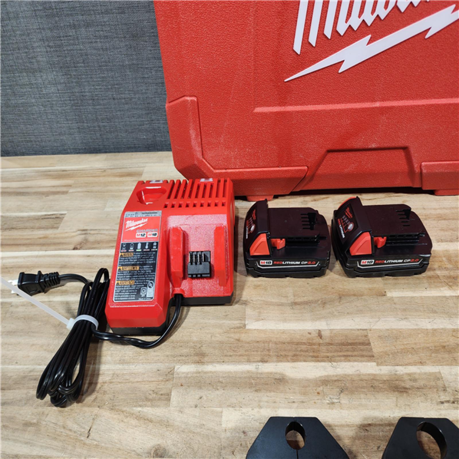 HOUSTON LOCATION - AS-IS Milwaukee 18V Lithium-Ion Cordless Short Throw Press Tool with 3 PEX Crimp Jaws Kit