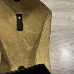 Diffuser Tokyo Shrink Leather Roll Case