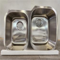 Phoenix Location NEW Seasons Stainless Steel Undermount 31.5 18G Double Bowl Offset Sink Pallet (12 Total) (SEALED)