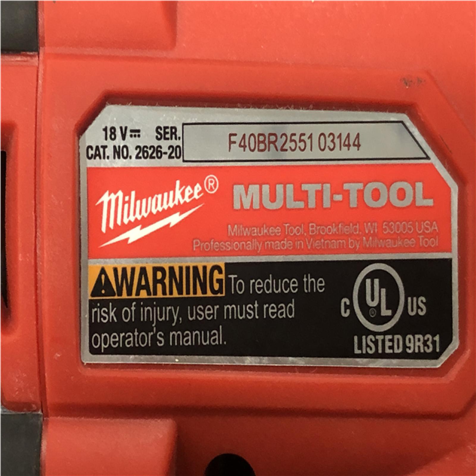 AS-IS Milwaukee 18V Lithium-Ion Cordless Oscillating Multi-Tool (Tool-Only)