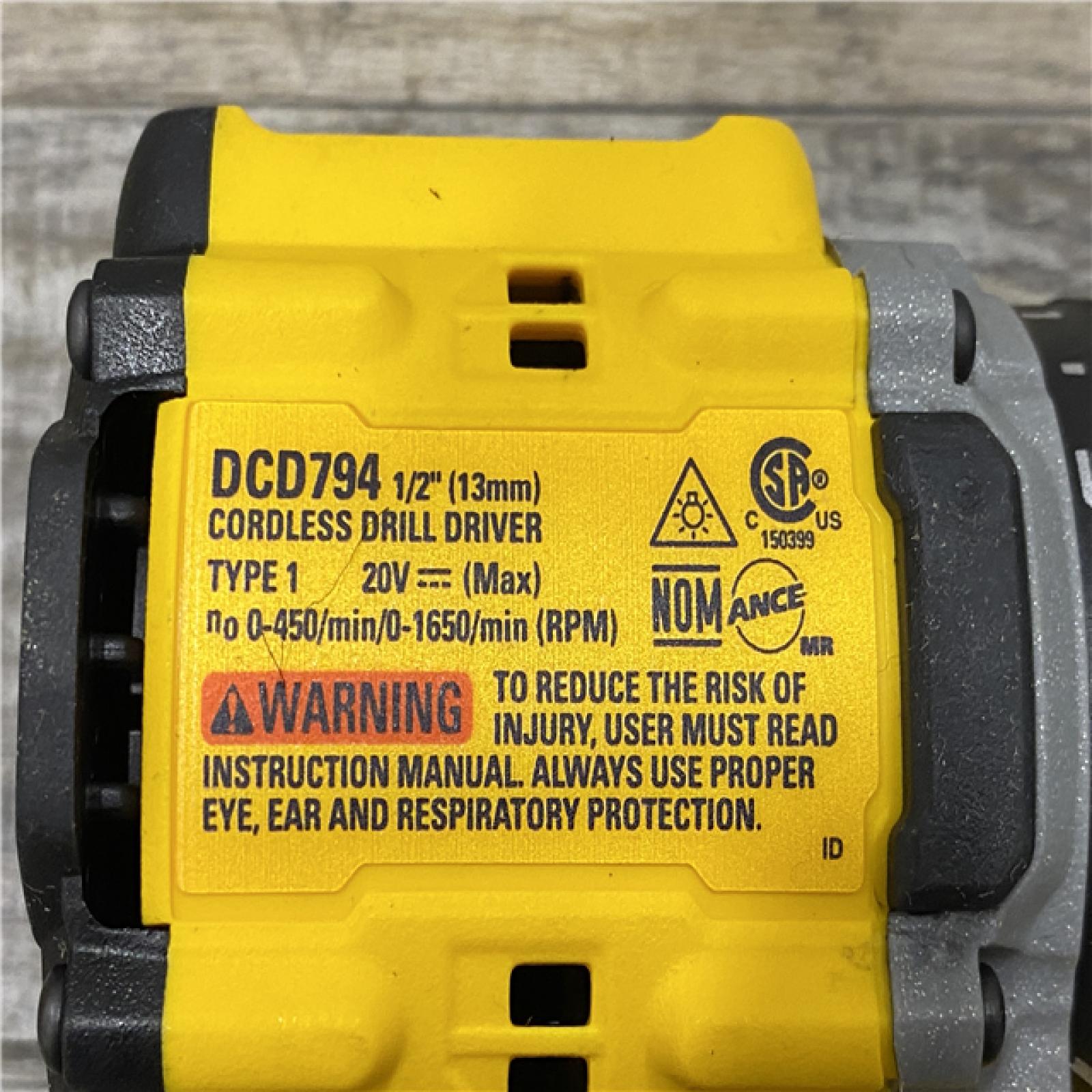 AS-IS DEWALT Atomic 20V Lithium-Ion Cordless Compact 1/2 in. Drill/Driver Kit