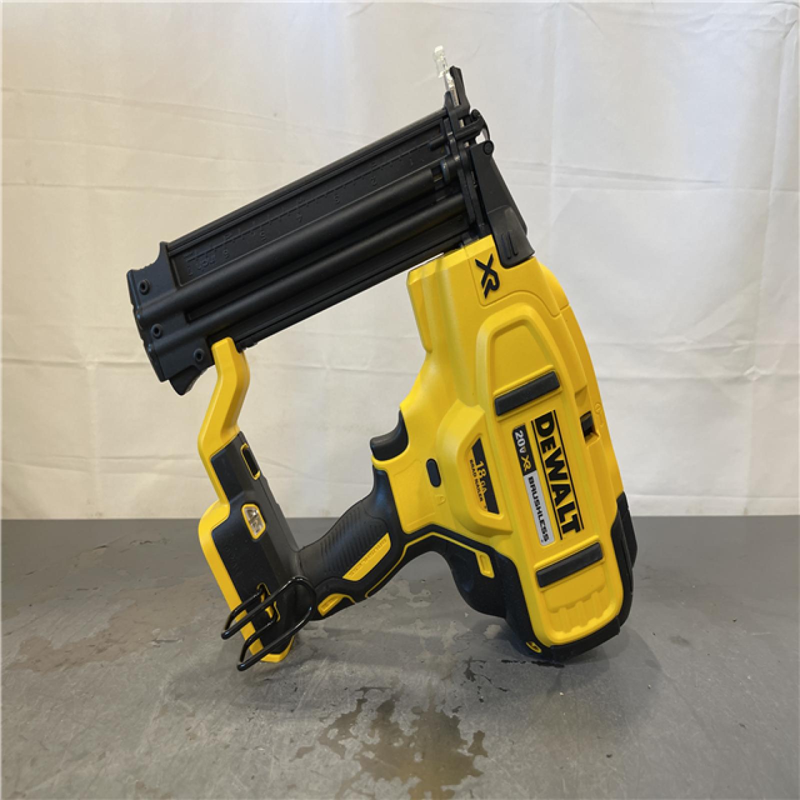 AS-IS - DeWalt 20V MAX XR Lithium-Ion Electric Cordless 18-Gauge Brad Nailer
